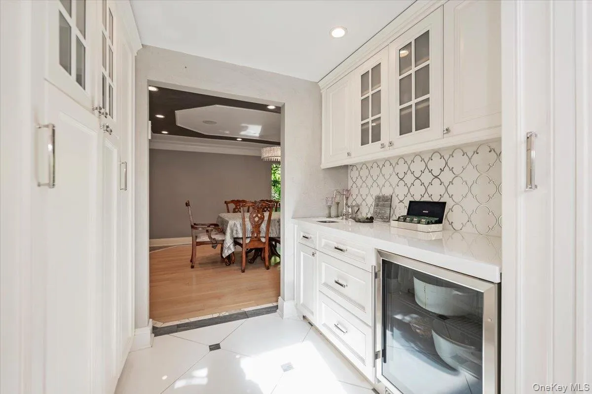 5 Twin Ponds Street, North Hempstead, NY, 7 Bedrooms Bedrooms, 12 Rooms Rooms,5 BathroomsBathrooms,Residential,For Rent,Twin Ponds,0,998857 5 Twin Ponds Street, North Hempstead, NY, 7 Bedrooms Bedrooms, 12 Rooms Rooms,5 BathroomsBathrooms,Residential,For Rent,Twin Ponds,0,998857