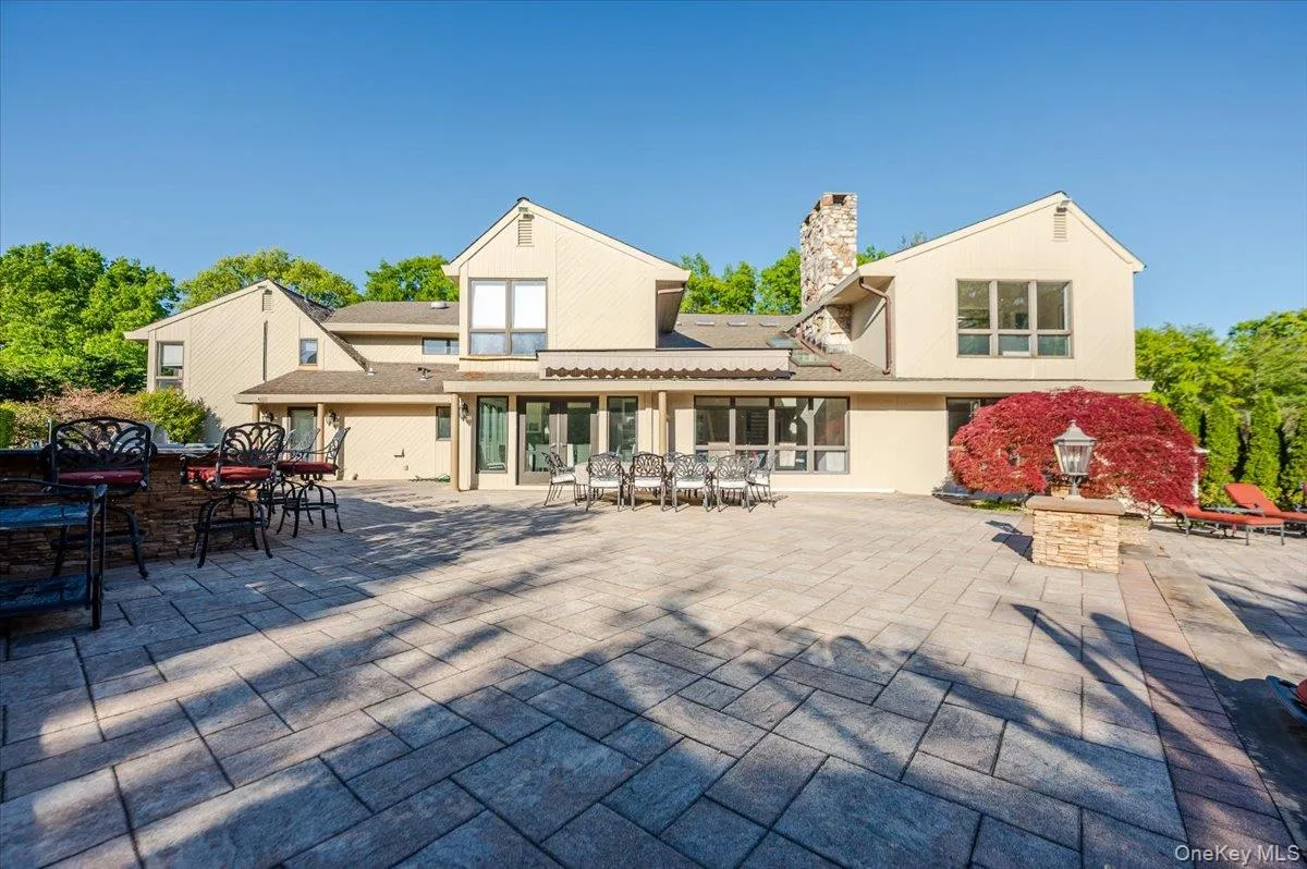 5 Twin Ponds Street, North Hempstead, NY, 7 Bedrooms Bedrooms, 12 Rooms Rooms,5 BathroomsBathrooms,Residential,For Rent,Twin Ponds,0,998857 5 Twin Ponds Street, North Hempstead, NY, 7 Bedrooms Bedrooms, 12 Rooms Rooms,5 BathroomsBathrooms,Residential,For Rent,Twin Ponds,0,998857
