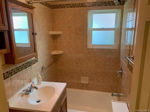 65 Mc Geory, Yonkers, NY, 2 Bedrooms Bedrooms, 6 Rooms Rooms,1 BathroomBathrooms,Residential,For Rent,Mc Geory,0,998858 65 Mc Geory, Yonkers, NY, 2 Bedrooms Bedrooms, 6 Rooms Rooms,1 BathroomBathrooms,Residential,For Rent,Mc Geory,0,998858