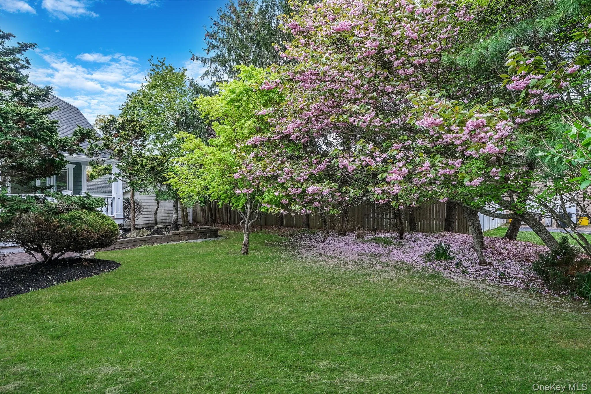 6 Robert Court, Brookhaven, NY, 4 Bedrooms Bedrooms, 10 Rooms Rooms,3 BathroomsBathrooms,Residential,For Rent,Robert,0,998861 6 Robert Court, Brookhaven, NY, 4 Bedrooms Bedrooms, 10 Rooms Rooms,3 BathroomsBathrooms,Residential,For Rent,Robert,0,998861