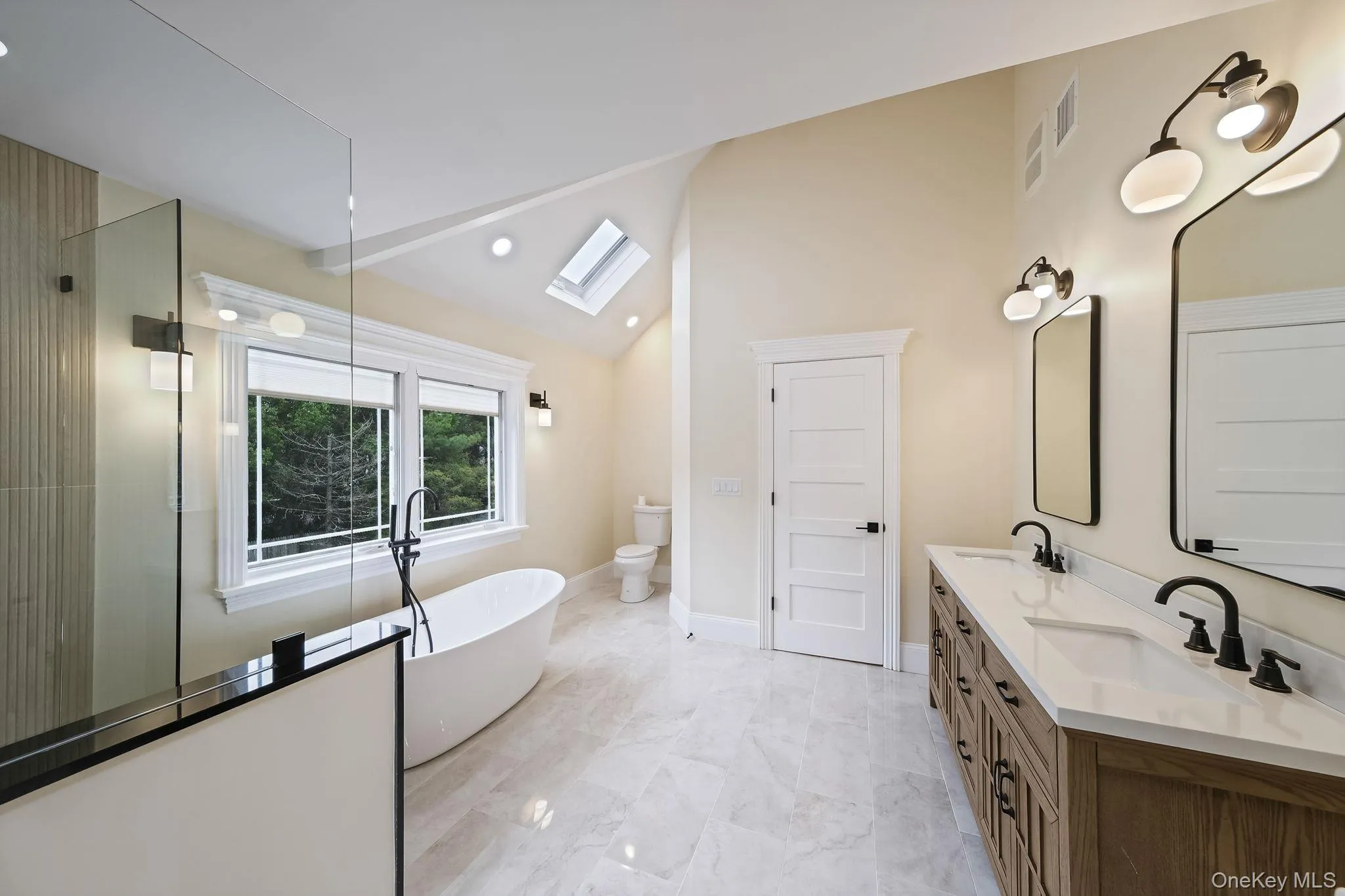 6 Robert Court, Brookhaven, NY, 4 Bedrooms Bedrooms, 10 Rooms Rooms,3 BathroomsBathrooms,Residential,For Rent,Robert,0,998861 6 Robert Court, Brookhaven, NY, 4 Bedrooms Bedrooms, 10 Rooms Rooms,3 BathroomsBathrooms,Residential,For Rent,Robert,0,998861