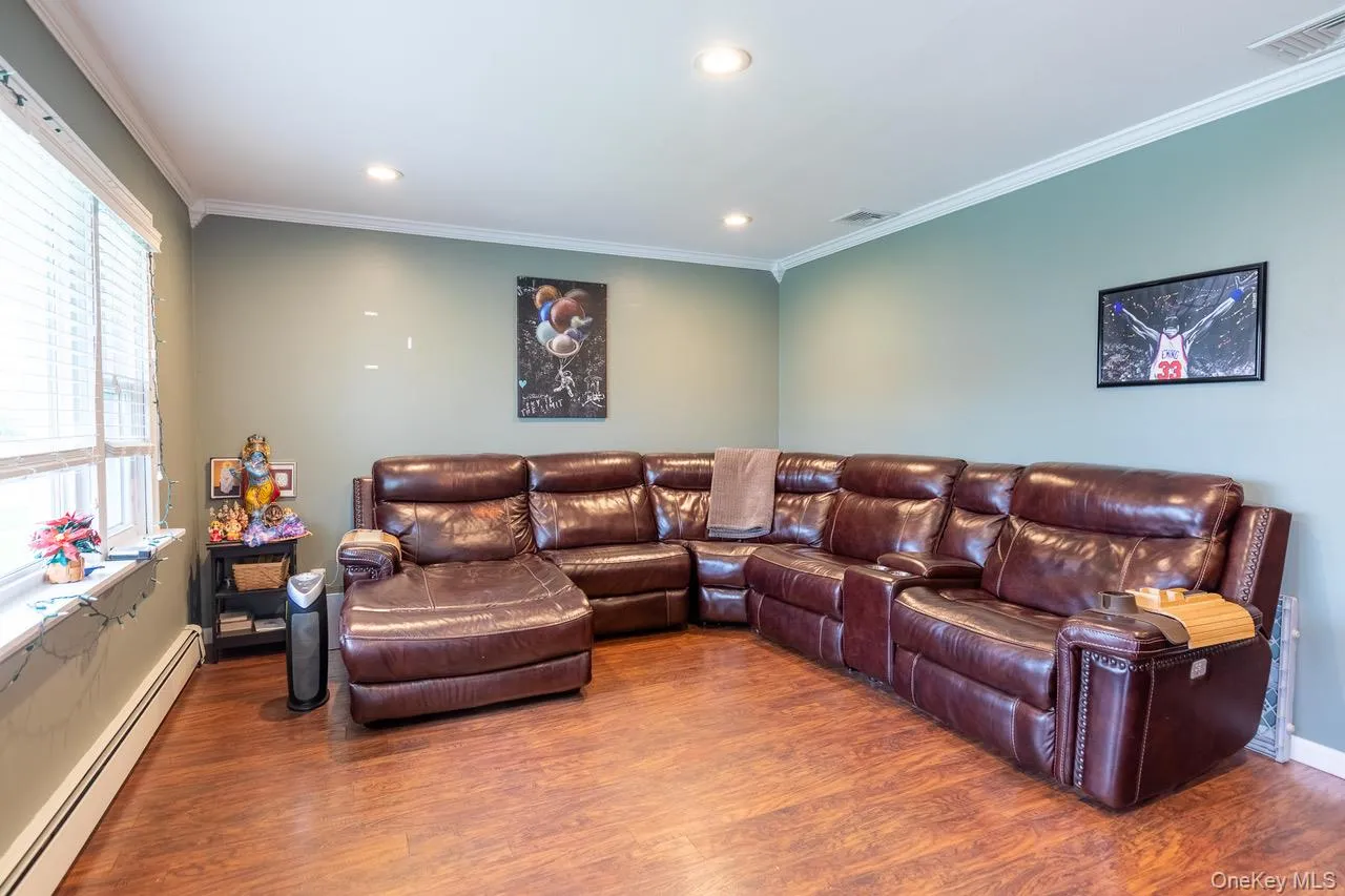 16 Buckner Avenue, Oyster Bay, NY, 3 Bedrooms Bedrooms, 5 Rooms Rooms,1 BathroomBathrooms,Residential,For Rent,Buckner,0,998872 16 Buckner Avenue, Oyster Bay, NY, 3 Bedrooms Bedrooms, 5 Rooms Rooms,1 BathroomBathrooms,Residential,For Rent,Buckner,0,998872