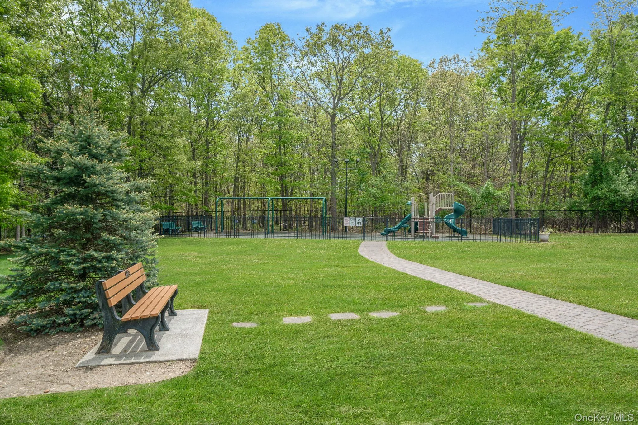 460 Old Town Road, Brookhaven, NY, 1 Bedroom Bedrooms, 3 Rooms Rooms,1 BathroomBathrooms,Residential,For Rent,Old Town,0,998874 460 Old Town Road, Brookhaven, NY, 1 Bedroom Bedrooms, 3 Rooms Rooms,1 BathroomBathrooms,Residential,For Rent,Old Town,0,998874