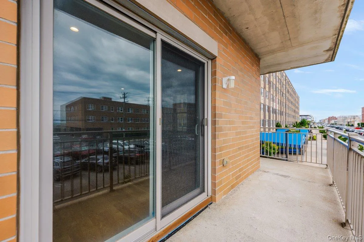 661 Broadway, Long Beach, NY, 3 Bedrooms Bedrooms, 5 Rooms Rooms,2 BathroomsBathrooms,Residential,For Rent,Broadway,0,998882 661 Broadway, Long Beach, NY, 3 Bedrooms Bedrooms, 5 Rooms Rooms,2 BathroomsBathrooms,Residential,For Rent,Broadway,0,998882