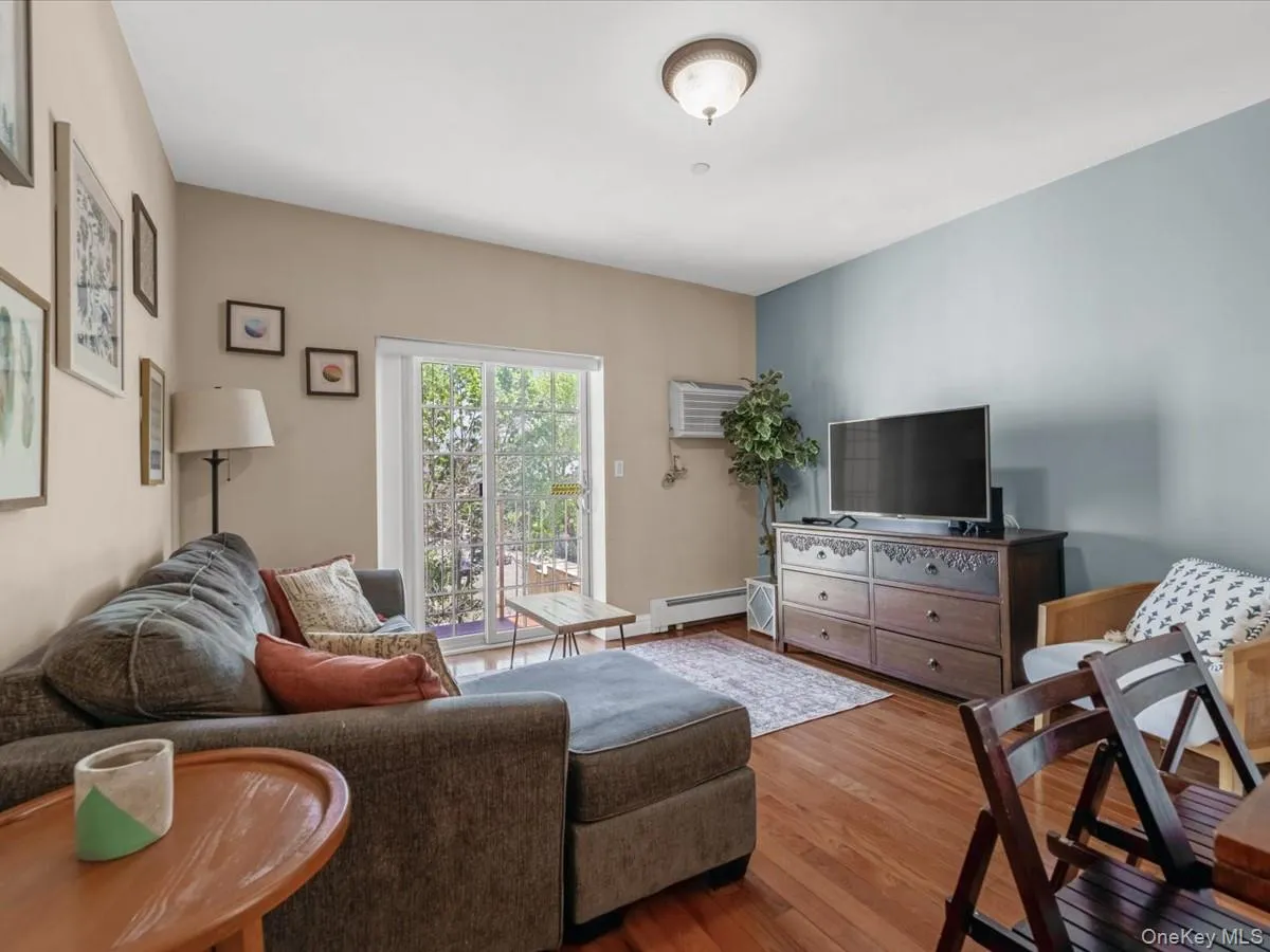 2525 Newtown Avenue, New York, NY, 1 Bedroom Bedrooms, 3 Rooms Rooms,1 BathroomBathrooms,Residential,For Rent,Newtown,0,998883 2525 Newtown Avenue, New York, NY, 1 Bedroom Bedrooms, 3 Rooms Rooms,1 BathroomBathrooms,Residential,For Rent,Newtown,0,998883