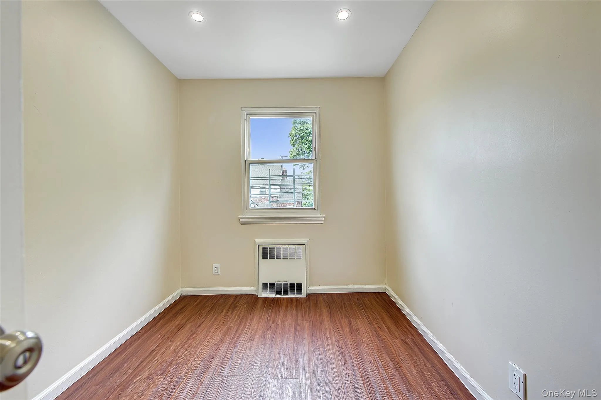 164-38 76th Road, New York, NY, 3 Bedrooms Bedrooms, 6 Rooms Rooms,2 BathroomsBathrooms,Residential,For Rent,76th,0,998900 164-38 76th Road, New York, NY, 3 Bedrooms Bedrooms, 6 Rooms Rooms,2 BathroomsBathrooms,Residential,For Rent,76th,0,998900