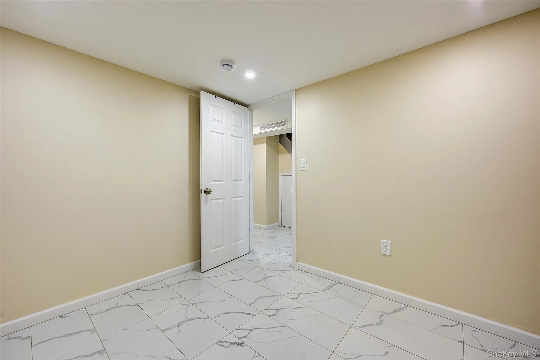 164-38 76th Road, New York, NY, 3 Bedrooms Bedrooms, 6 Rooms Rooms,2 BathroomsBathrooms,Residential,For Rent,76th,0,998900 164-38 76th Road, New York, NY, 3 Bedrooms Bedrooms, 6 Rooms Rooms,2 BathroomsBathrooms,Residential,For Rent,76th,0,998900