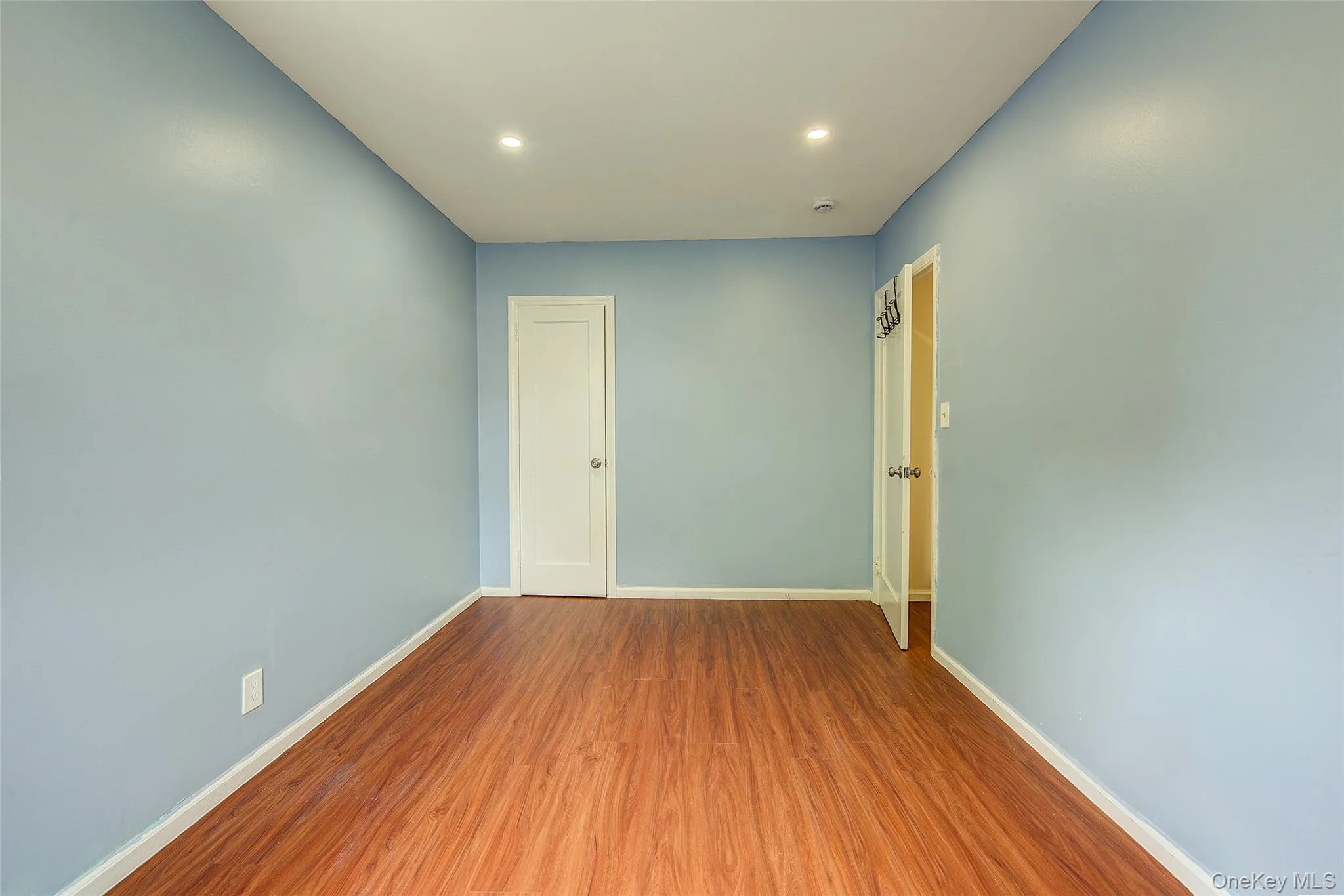 164-38 76th Road, New York, NY, 3 Bedrooms Bedrooms, 6 Rooms Rooms,2 BathroomsBathrooms,Residential,For Rent,76th,0,998900 164-38 76th Road, New York, NY, 3 Bedrooms Bedrooms, 6 Rooms Rooms,2 BathroomsBathrooms,Residential,For Rent,76th,0,998900