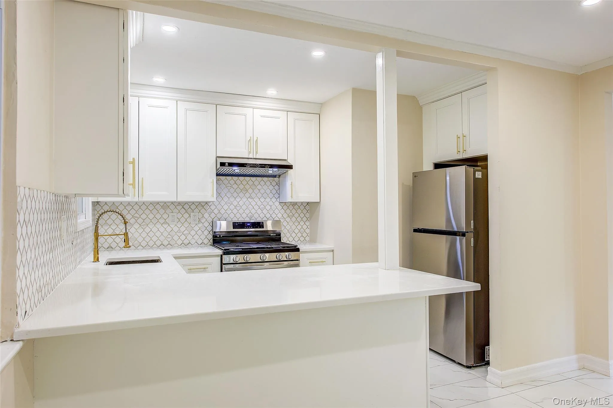 164-38 76th Road, New York, NY, 3 Bedrooms Bedrooms, 6 Rooms Rooms,2 BathroomsBathrooms,Residential,For Rent,76th,0,998900 164-38 76th Road, New York, NY, 3 Bedrooms Bedrooms, 6 Rooms Rooms,2 BathroomsBathrooms,Residential,For Rent,76th,0,998900