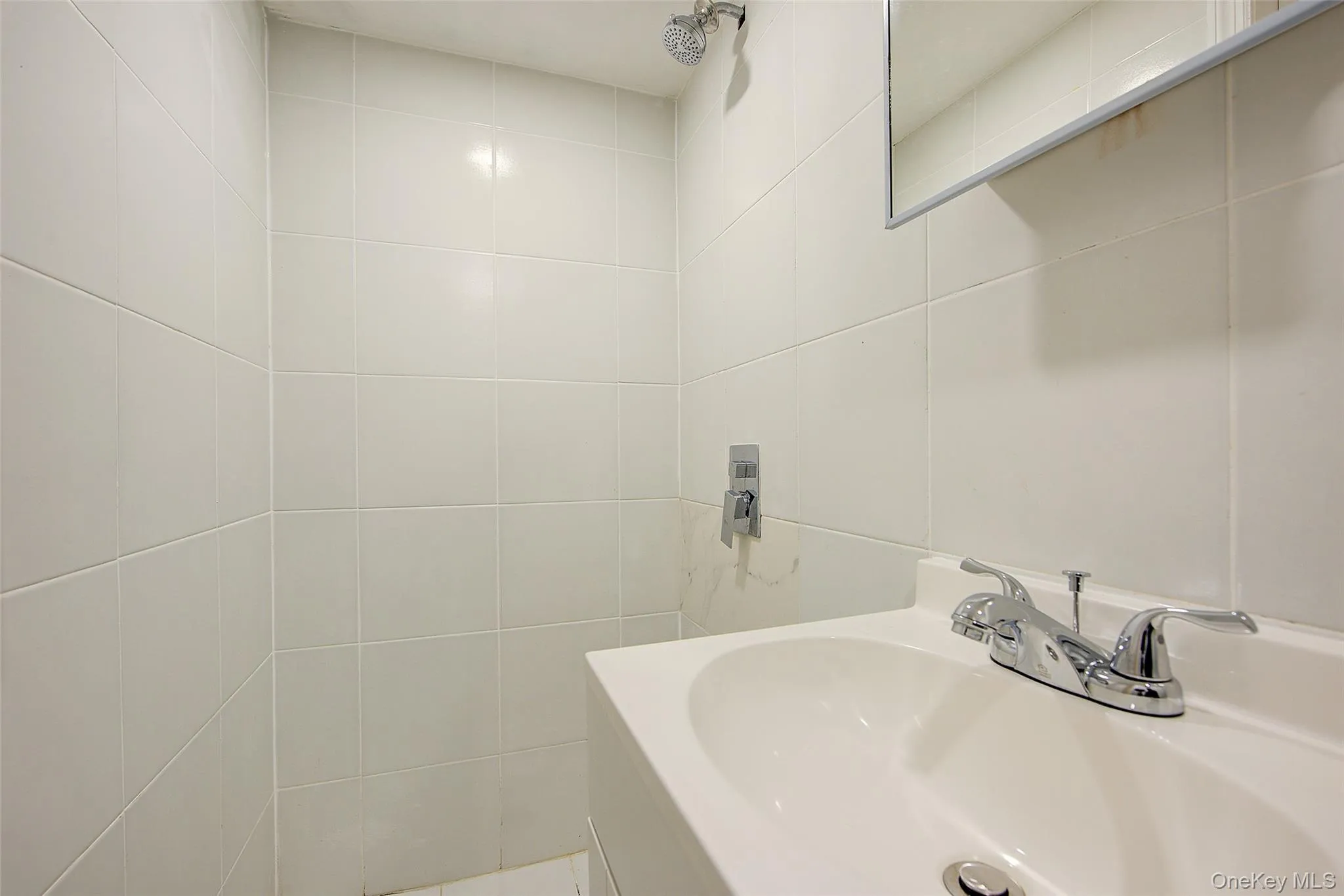 164-38 76th Road, New York, NY, 3 Bedrooms Bedrooms, 6 Rooms Rooms,2 BathroomsBathrooms,Residential,For Rent,76th,0,998900 164-38 76th Road, New York, NY, 3 Bedrooms Bedrooms, 6 Rooms Rooms,2 BathroomsBathrooms,Residential,For Rent,76th,0,998900