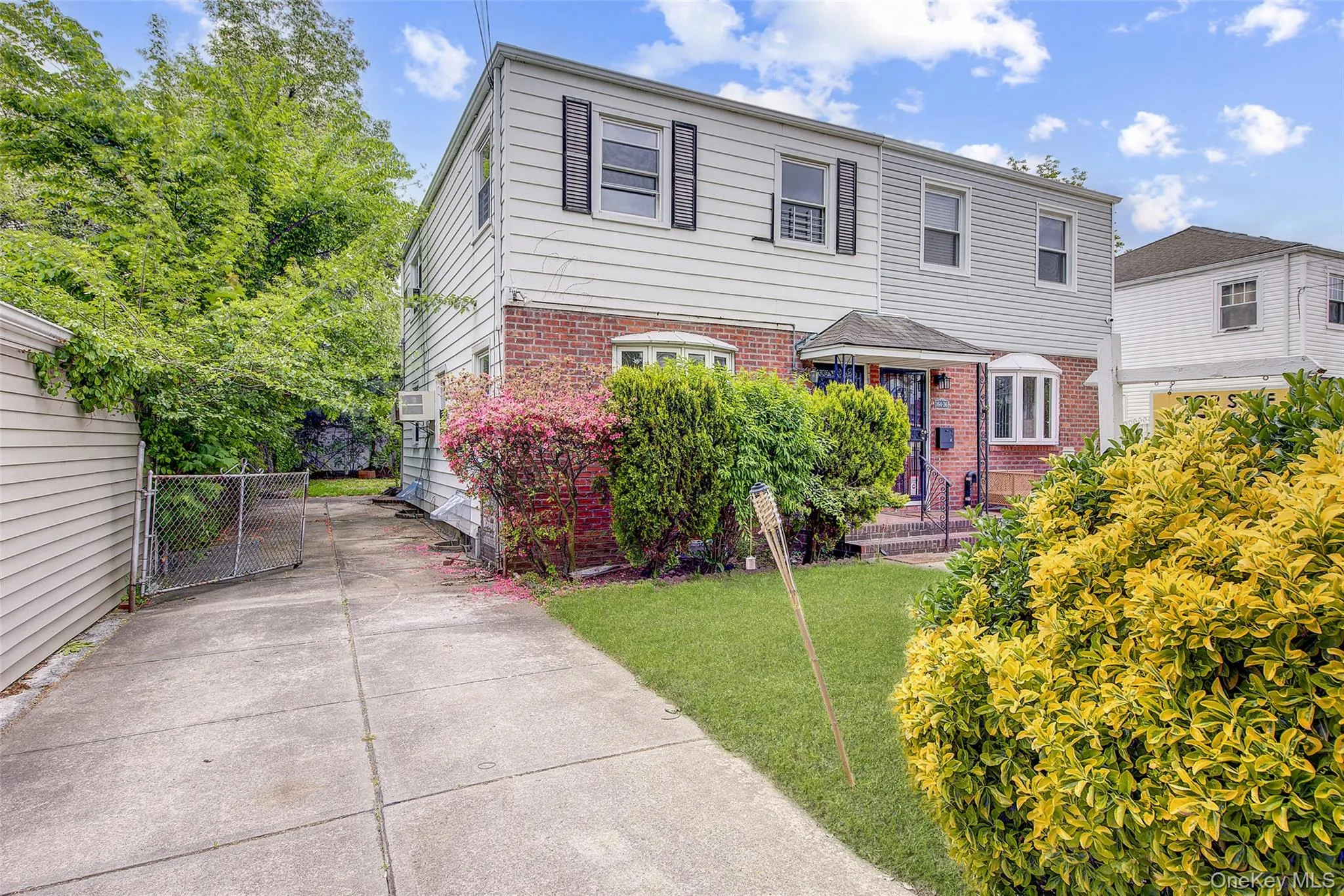 164-38 76th Road, New York, NY, 3 Bedrooms Bedrooms, 6 Rooms Rooms,2 BathroomsBathrooms,Residential,For Rent,76th,0,998900 164-38 76th Road, New York, NY, 3 Bedrooms Bedrooms, 6 Rooms Rooms,2 BathroomsBathrooms,Residential,For Rent,76th,0,998900