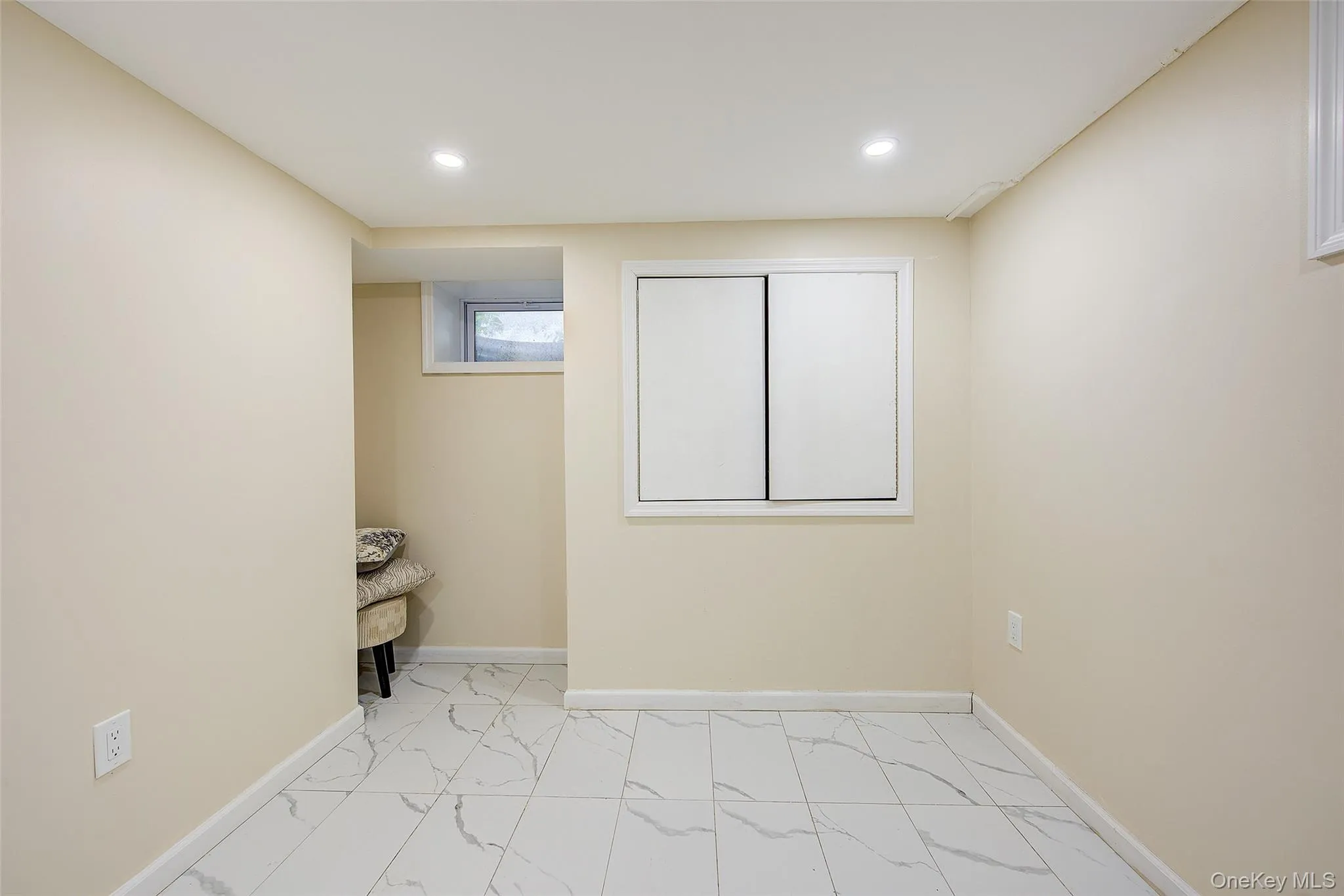 164-38 76th Road, New York, NY, 3 Bedrooms Bedrooms, 6 Rooms Rooms,2 BathroomsBathrooms,Residential,For Rent,76th,0,998900 164-38 76th Road, New York, NY, 3 Bedrooms Bedrooms, 6 Rooms Rooms,2 BathroomsBathrooms,Residential,For Rent,76th,0,998900