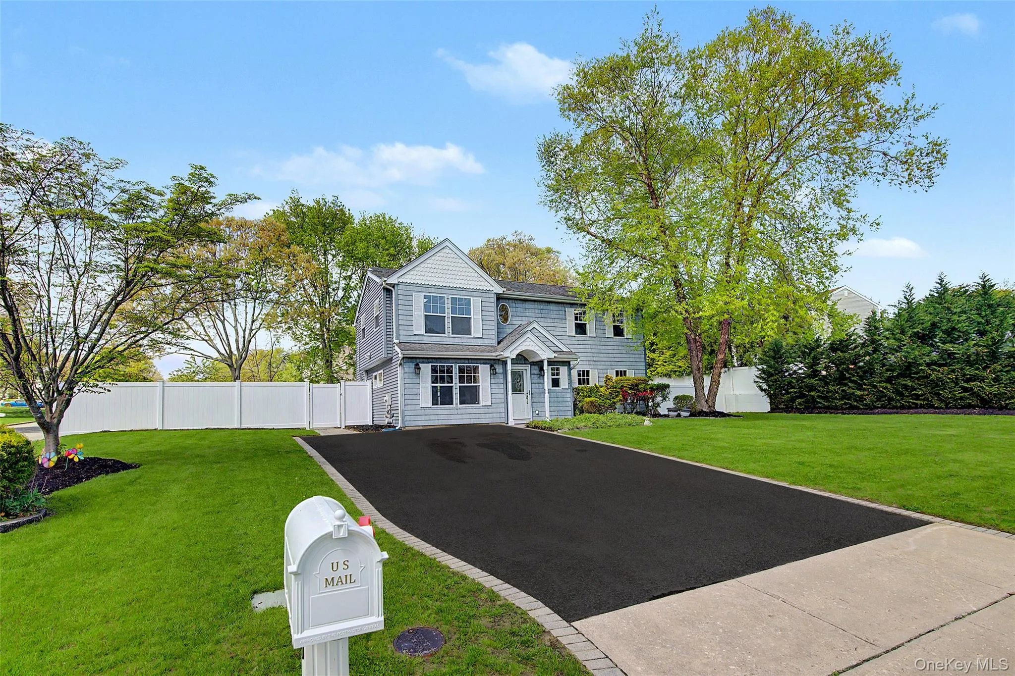 6 Lyons Lane, Brookhaven, NY, 4 Bedrooms Bedrooms, 7 Rooms Rooms,2 BathroomsBathrooms,Residential,For Rent,Lyons,0,998904 6 Lyons Lane, Brookhaven, NY, 4 Bedrooms Bedrooms, 7 Rooms Rooms,2 BathroomsBathrooms,Residential,For Rent,Lyons,0,998904
