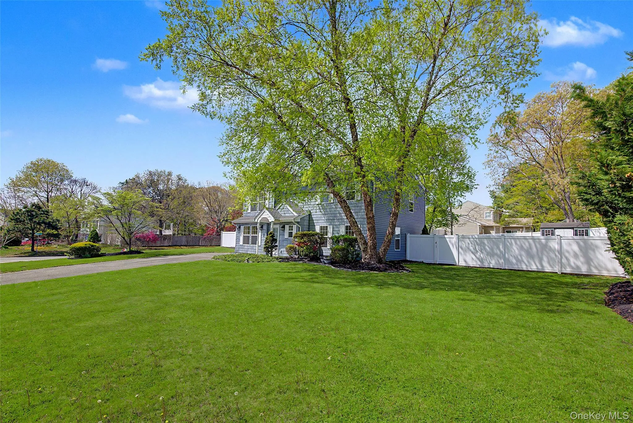 6 Lyons Lane, Brookhaven, NY, 4 Bedrooms Bedrooms, 7 Rooms Rooms,2 BathroomsBathrooms,Residential,For Rent,Lyons,0,998904 6 Lyons Lane, Brookhaven, NY, 4 Bedrooms Bedrooms, 7 Rooms Rooms,2 BathroomsBathrooms,Residential,For Rent,Lyons,0,998904
