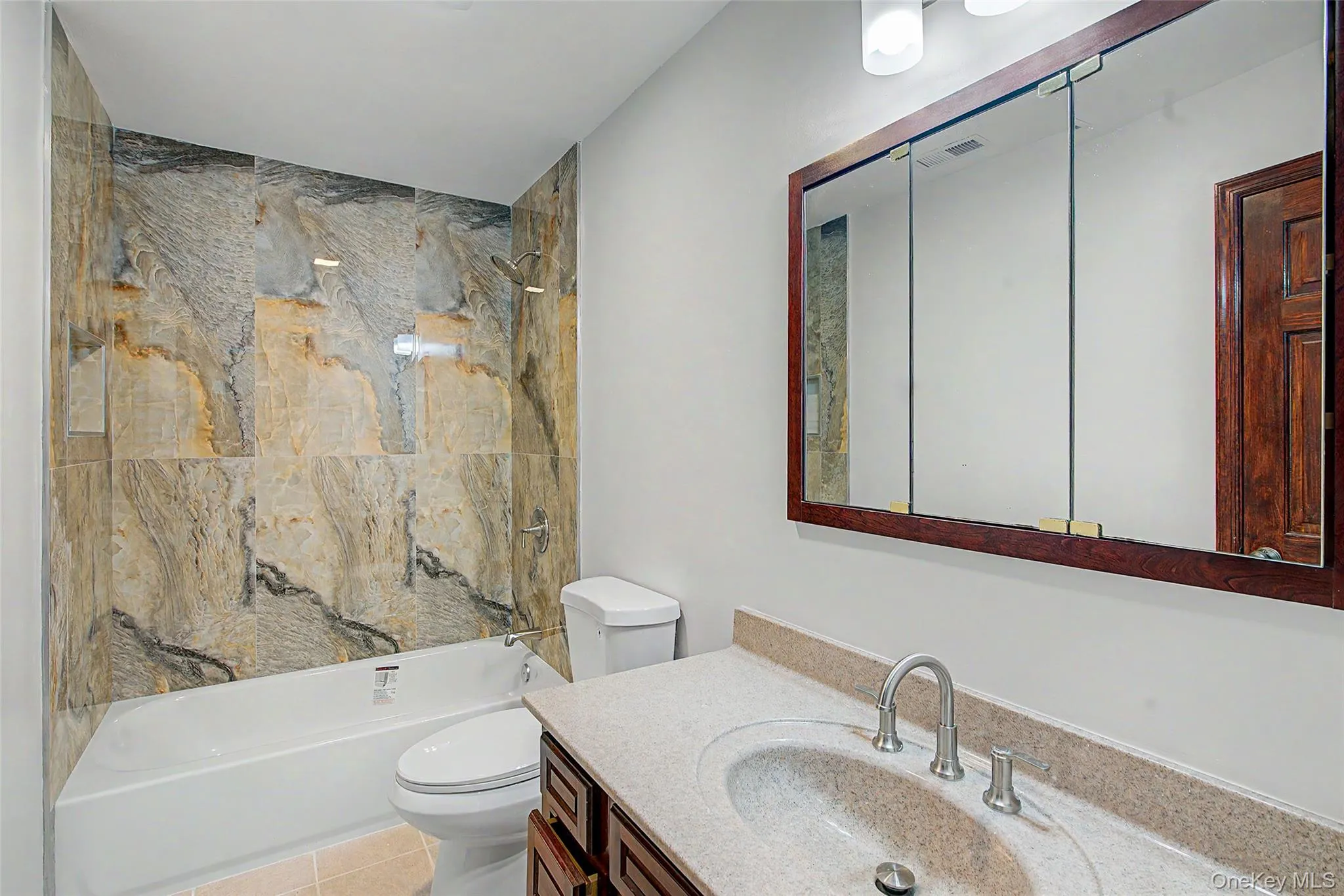 6 Lyons Lane, Brookhaven, NY, 4 Bedrooms Bedrooms, 7 Rooms Rooms,2 BathroomsBathrooms,Residential,For Rent,Lyons,0,998904 6 Lyons Lane, Brookhaven, NY, 4 Bedrooms Bedrooms, 7 Rooms Rooms,2 BathroomsBathrooms,Residential,For Rent,Lyons,0,998904