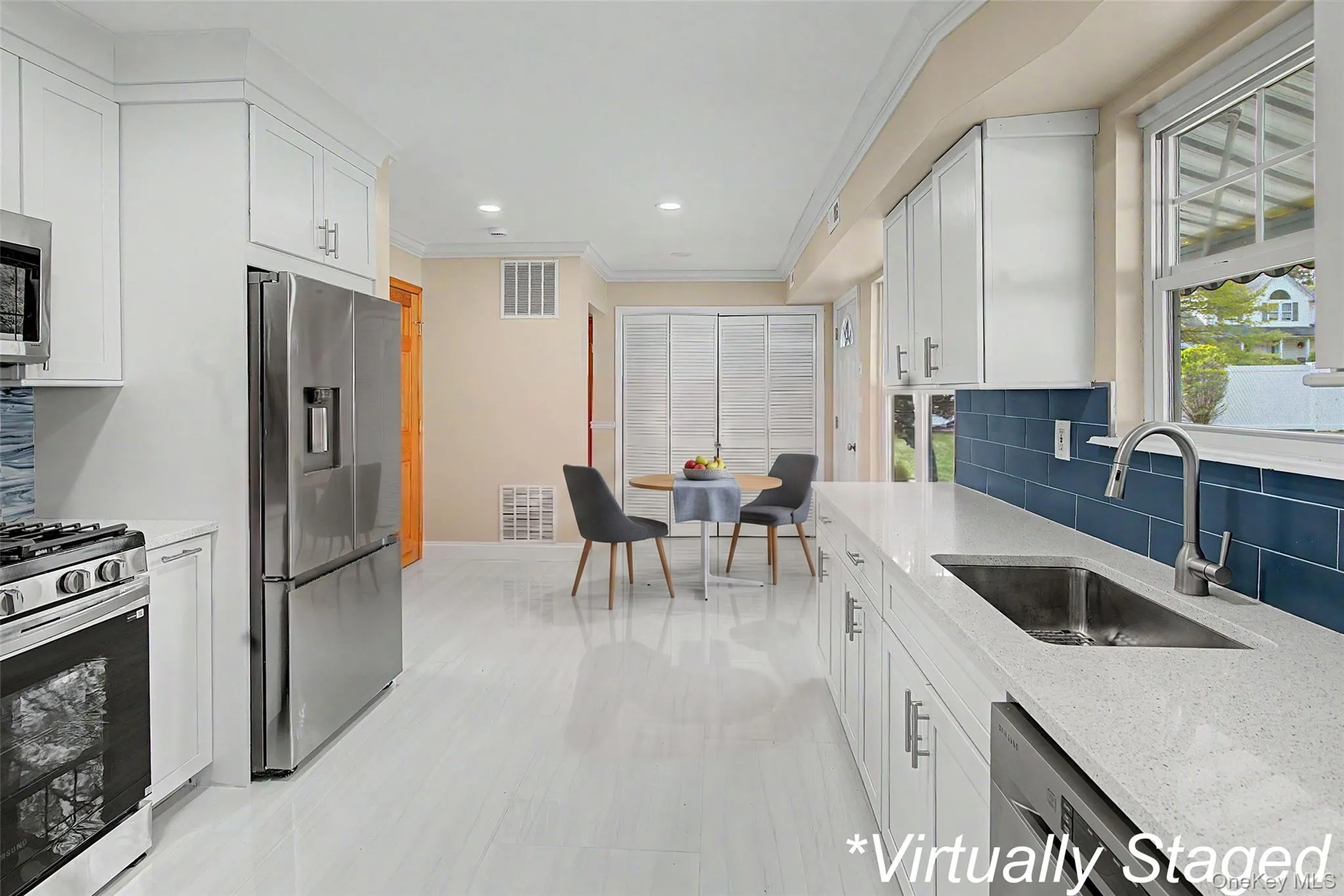 6 Lyons Lane, Brookhaven, NY, 4 Bedrooms Bedrooms, 7 Rooms Rooms,2 BathroomsBathrooms,Residential,For Rent,Lyons,0,998904 6 Lyons Lane, Brookhaven, NY, 4 Bedrooms Bedrooms, 7 Rooms Rooms,2 BathroomsBathrooms,Residential,For Rent,Lyons,0,998904