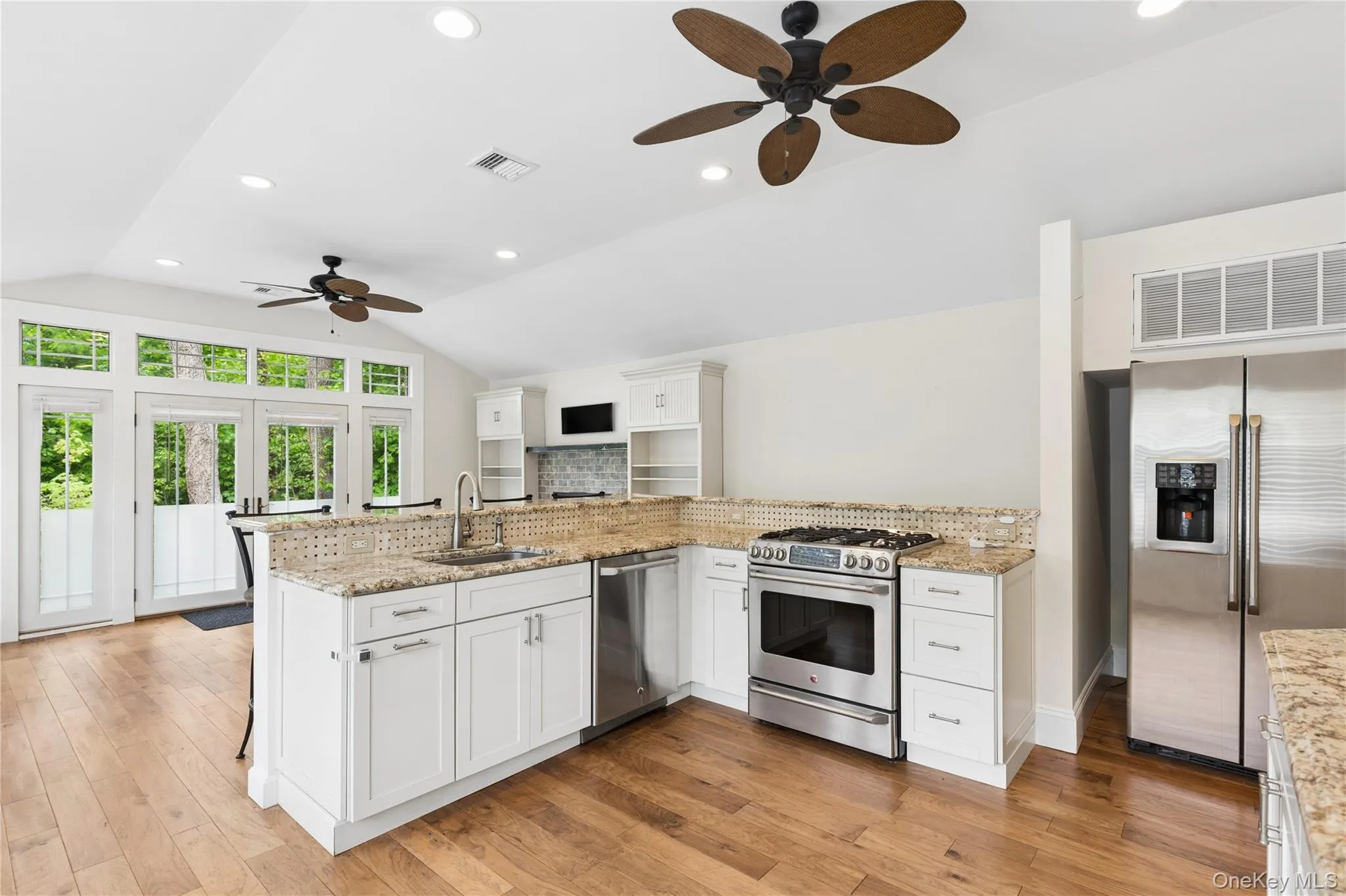 760-762 Old Dock Road, Smithtown, NY, 4 Bedrooms Bedrooms, 10 Rooms Rooms,2 BathroomsBathrooms,Residential Sale,For Rent,Old Dock,0,998905 760-762 Old Dock Road, Smithtown, NY, 4 Bedrooms Bedrooms, 10 Rooms Rooms,2 BathroomsBathrooms,Residential Sale,For Rent,Old Dock,0,998905