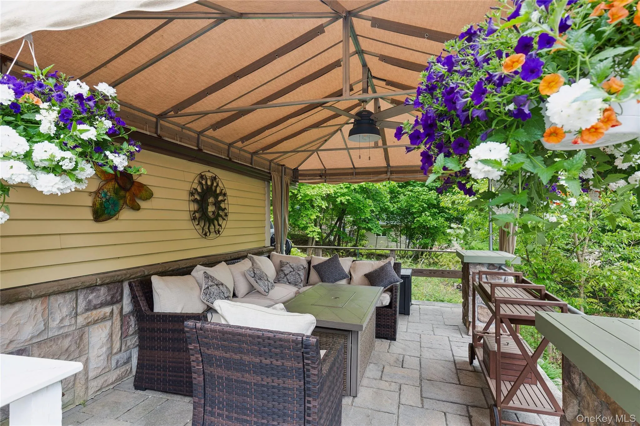 760-762 Old Dock Road, Smithtown, NY, 4 Bedrooms Bedrooms, 10 Rooms Rooms,2 BathroomsBathrooms,Residential Sale,For Rent,Old Dock,0,998905 760-762 Old Dock Road, Smithtown, NY, 4 Bedrooms Bedrooms, 10 Rooms Rooms,2 BathroomsBathrooms,Residential Sale,For Rent,Old Dock,0,998905