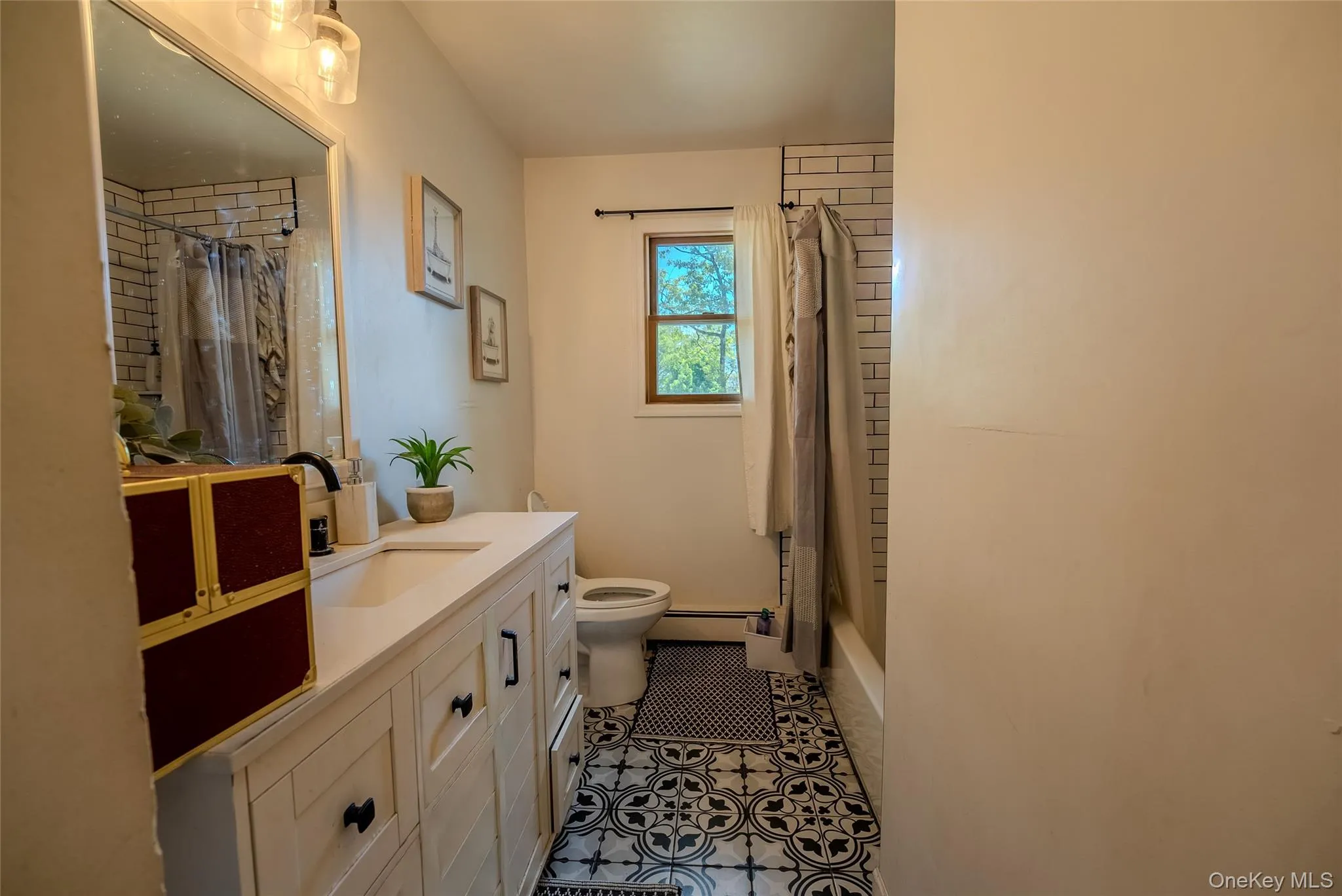 75 Park Avenue, Islip, NY, 4 Bedrooms Bedrooms, 10 Rooms Rooms,2 BathroomsBathrooms,Residential,For Rent,Park,0,998915 75 Park Avenue, Islip, NY, 4 Bedrooms Bedrooms, 10 Rooms Rooms,2 BathroomsBathrooms,Residential,For Rent,Park,0,998915