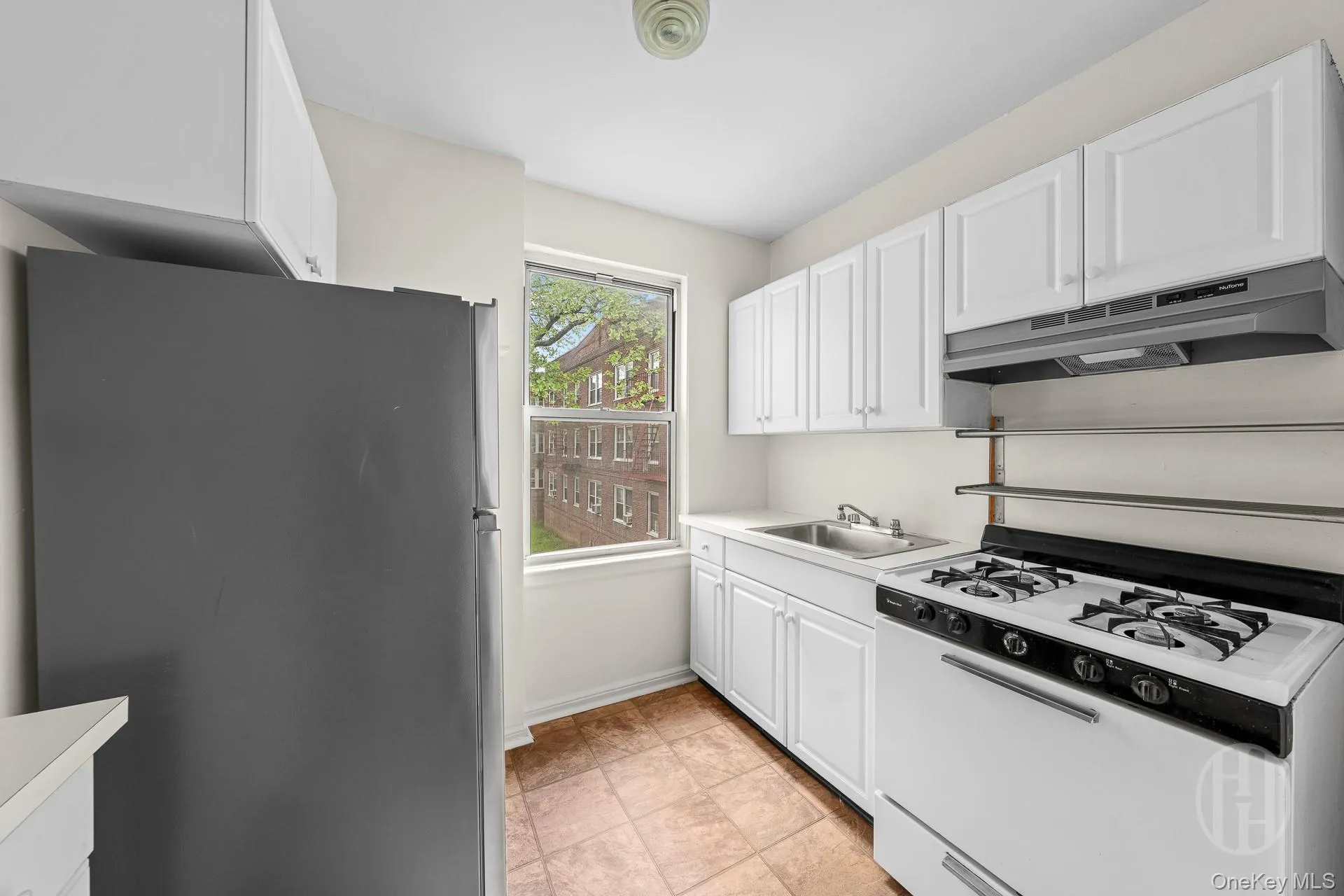 141-27 79th Avenue, New York, NY, 1 Bedroom Bedrooms, 4 Rooms Rooms,1 BathroomBathrooms,Residential Sale,For Rent,79th,0,998919 141-27 79th Avenue, New York, NY, 1 Bedroom Bedrooms, 4 Rooms Rooms,1 BathroomBathrooms,Residential Sale,For Rent,79th,0,998919
