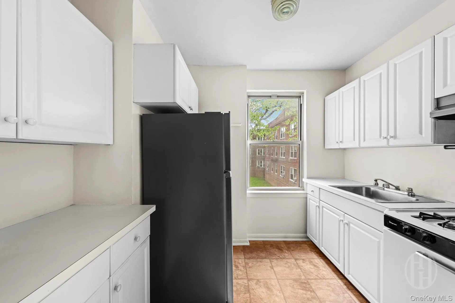 141-27 79th Avenue, New York, NY, 1 Bedroom Bedrooms, 4 Rooms Rooms,1 BathroomBathrooms,Residential Sale,For Rent,79th,0,998919 141-27 79th Avenue, New York, NY, 1 Bedroom Bedrooms, 4 Rooms Rooms,1 BathroomBathrooms,Residential Sale,For Rent,79th,0,998919