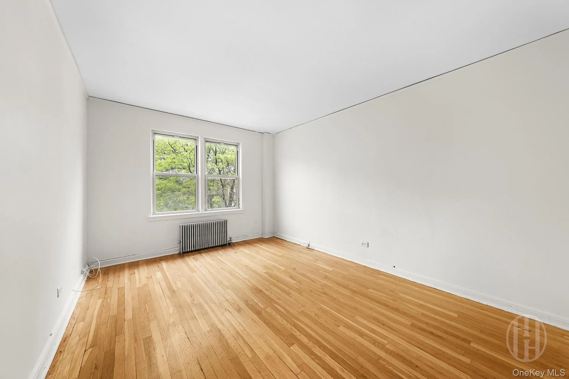141-27 79th Avenue, New York, NY, 1 Bedroom Bedrooms, 4 Rooms Rooms,1 BathroomBathrooms,Residential Sale,For Rent,79th,0,998919 141-27 79th Avenue, New York, NY, 1 Bedroom Bedrooms, 4 Rooms Rooms,1 BathroomBathrooms,Residential Sale,For Rent,79th,0,998919