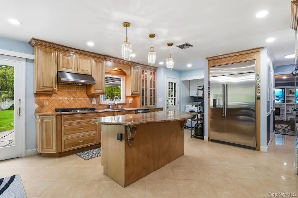 1 Whispering Court, Huntington, NY, 7 Bedrooms Bedrooms, 13 Rooms Rooms,4 BathroomsBathrooms,Residential,For Rent,Whispering,0,998921 1 Whispering Court, Huntington, NY, 7 Bedrooms Bedrooms, 13 Rooms Rooms,4 BathroomsBathrooms,Residential,For Rent,Whispering,0,998921