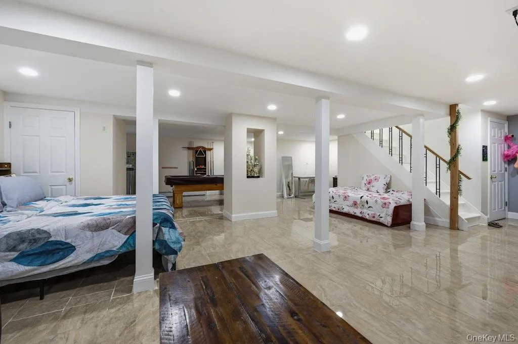 1 Whispering Court, Huntington, NY, 7 Bedrooms Bedrooms, 13 Rooms Rooms,4 BathroomsBathrooms,Residential,For Rent,Whispering,0,998921 1 Whispering Court, Huntington, NY, 7 Bedrooms Bedrooms, 13 Rooms Rooms,4 BathroomsBathrooms,Residential,For Rent,Whispering,0,998921