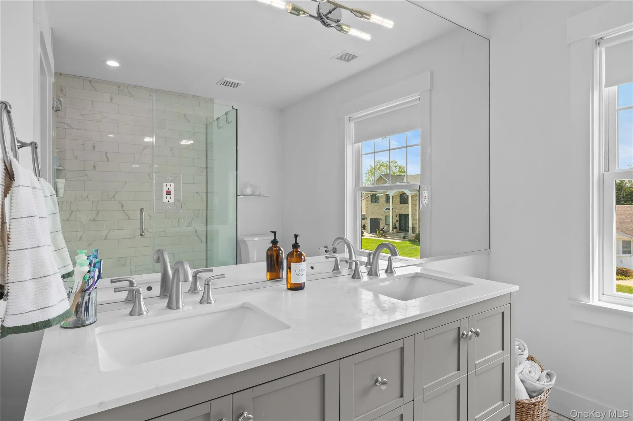 8 Piper Place, Oyster Bay, NY, 4 Bedrooms Bedrooms, 11 Rooms Rooms,3 BathroomsBathrooms,Residential,For Rent,Piper,0,998955 8 Piper Place, Oyster Bay, NY, 4 Bedrooms Bedrooms, 11 Rooms Rooms,3 BathroomsBathrooms,Residential,For Rent,Piper,0,998955
