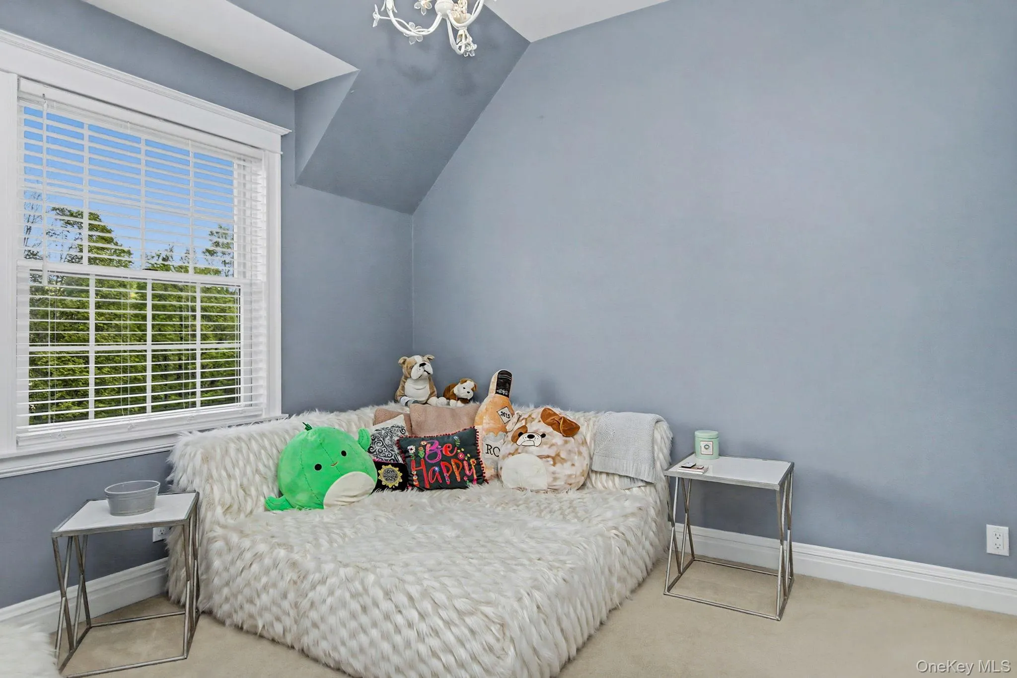 ...Bedroom 4 sitting area with opening to bedroom 3. ...Bedroom 4 sitting area with opening to bedroom 3.