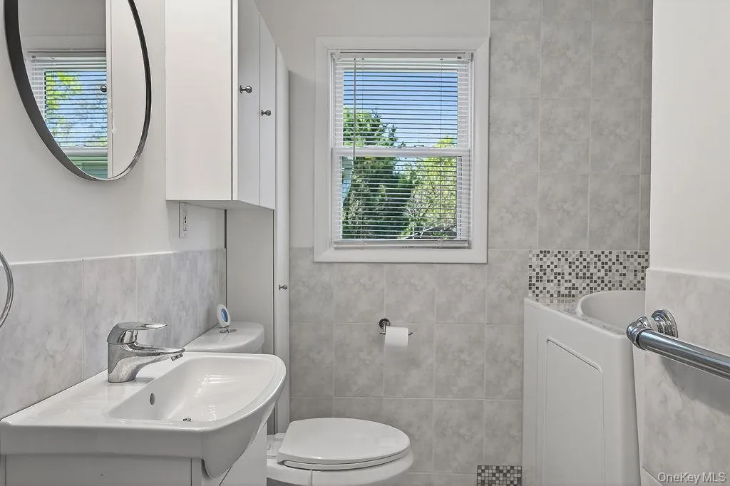 Totally renovated bath Totally renovated bath