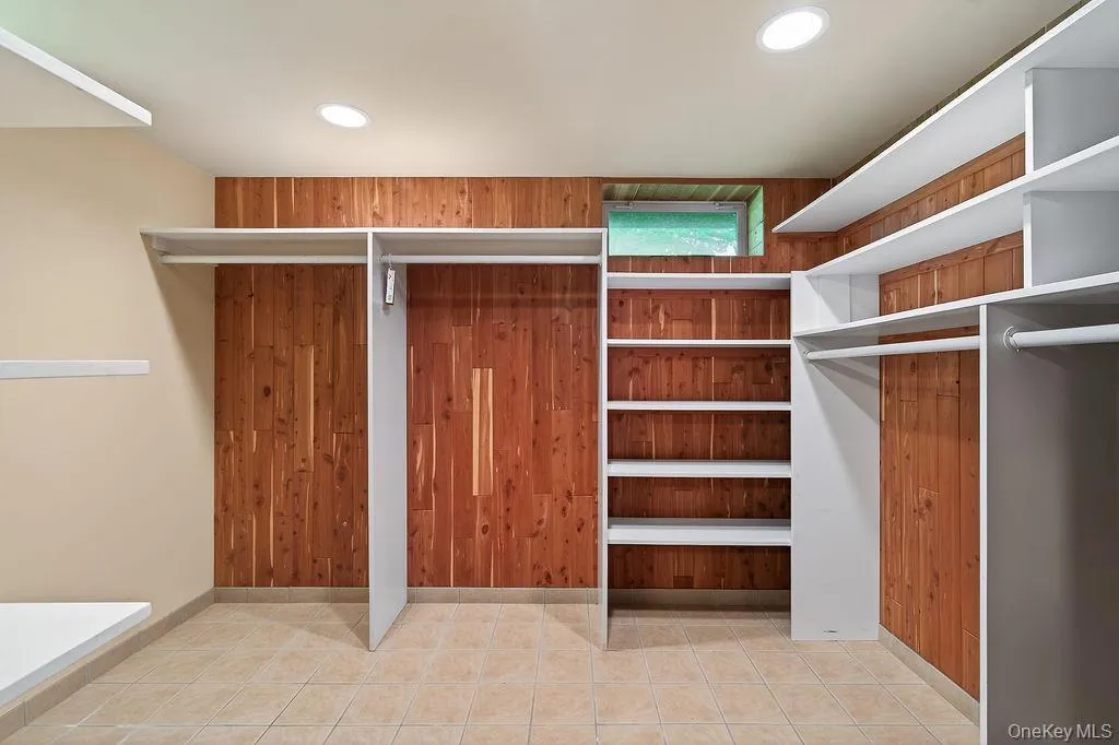 Great walk-in cedar closet in the basement! Great walk-in cedar closet in the basement!