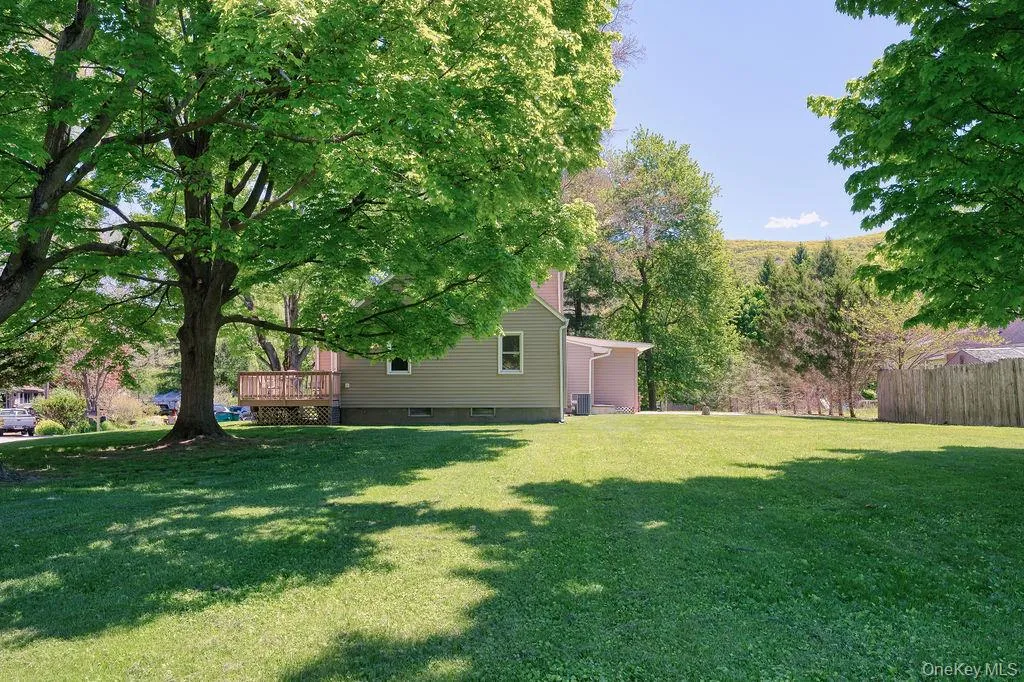 Park-like property with stunning mountain view. Park-like property with stunning mountain view.
