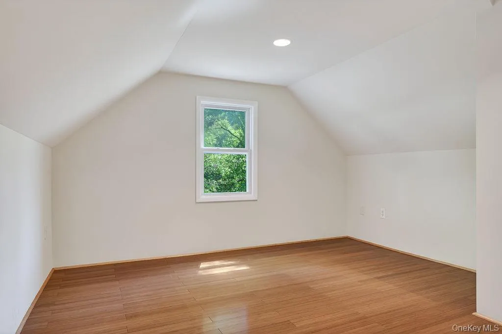Great room to work and relax. Great room to work and relax.