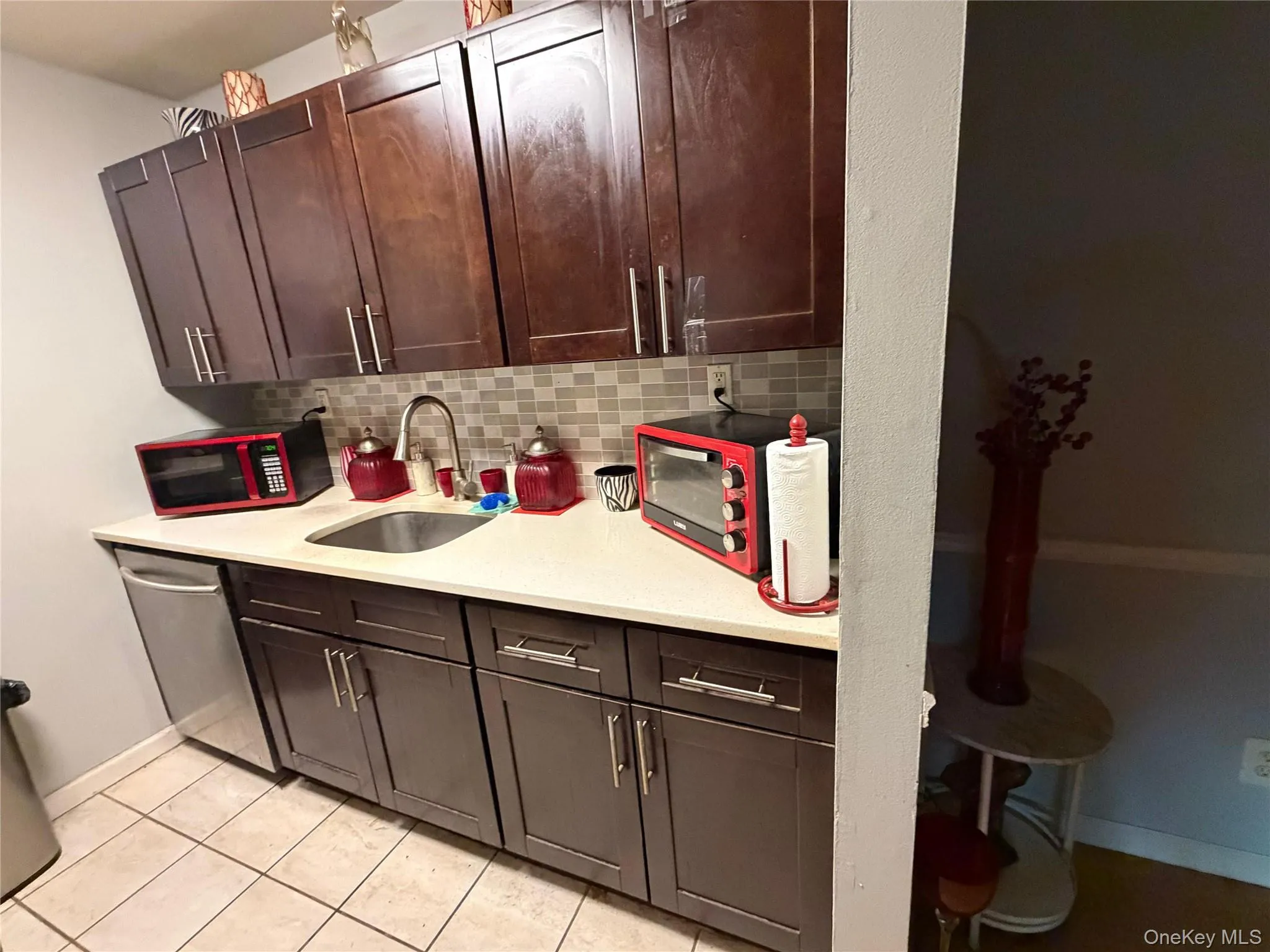 42 Richmond Boulevard, Islip, NY, 1 Bedroom Bedrooms, 3 Rooms Rooms,1 BathroomBathrooms,Residential Sale,For Rent,Richmond,0,998977 42 Richmond Boulevard, Islip, NY, 1 Bedroom Bedrooms, 3 Rooms Rooms,1 BathroomBathrooms,Residential Sale,For Rent,Richmond,0,998977