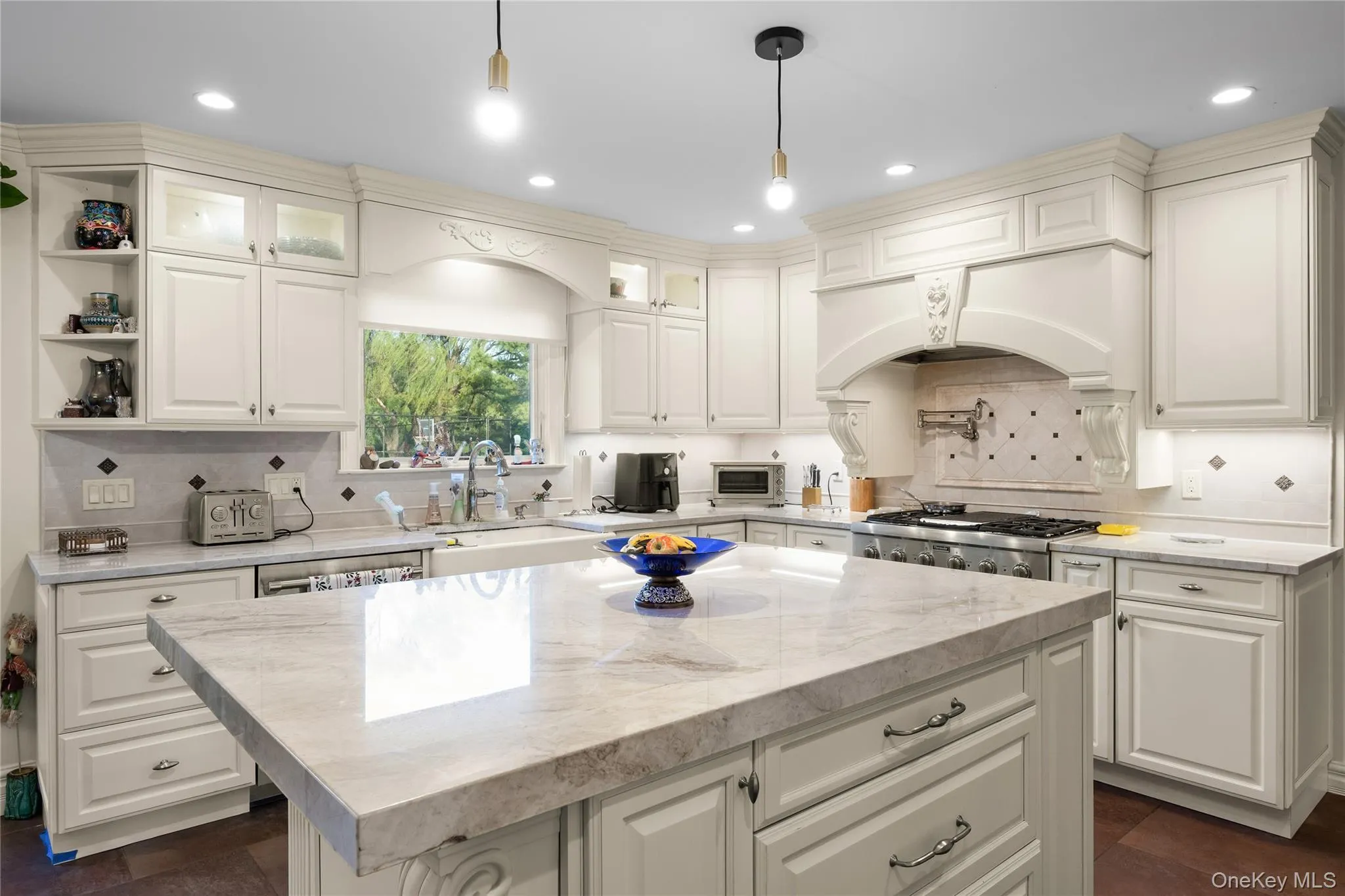 16 Cabriolet Lane, Huntington, NY, 5 Bedrooms Bedrooms, 13 Rooms Rooms,4 BathroomsBathrooms,Residential,For Rent,Cabriolet,0,998983 16 Cabriolet Lane, Huntington, NY, 5 Bedrooms Bedrooms, 13 Rooms Rooms,4 BathroomsBathrooms,Residential,For Rent,Cabriolet,0,998983