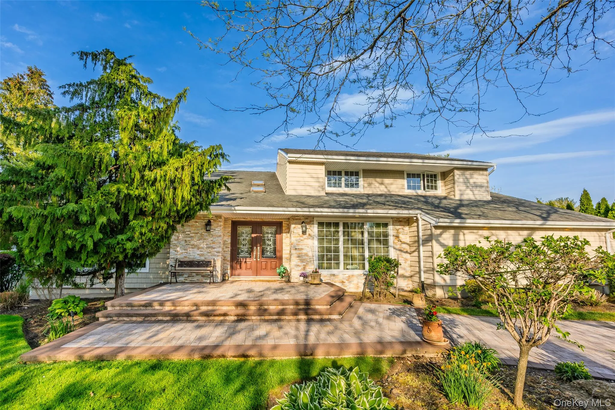 16 Cabriolet Lane, Huntington, NY, 5 Bedrooms Bedrooms, 13 Rooms Rooms,4 BathroomsBathrooms,Residential,For Rent,Cabriolet,0,998983 16 Cabriolet Lane, Huntington, NY, 5 Bedrooms Bedrooms, 13 Rooms Rooms,4 BathroomsBathrooms,Residential,For Rent,Cabriolet,0,998983
