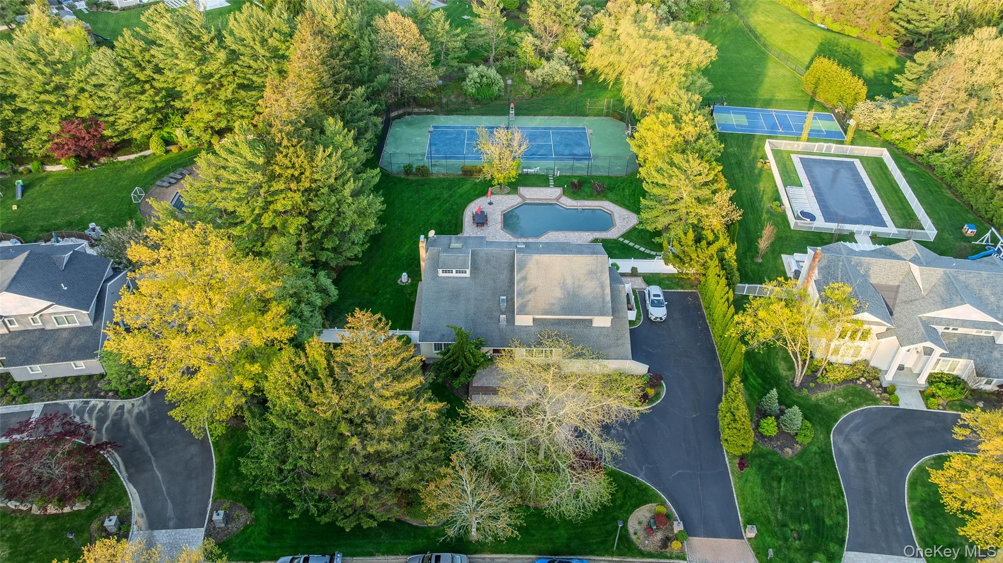 16 Cabriolet Lane, Huntington, NY, 5 Bedrooms Bedrooms, 13 Rooms Rooms,4 BathroomsBathrooms,Residential,For Rent,Cabriolet,0,998983 16 Cabriolet Lane, Huntington, NY, 5 Bedrooms Bedrooms, 13 Rooms Rooms,4 BathroomsBathrooms,Residential,For Rent,Cabriolet,0,998983