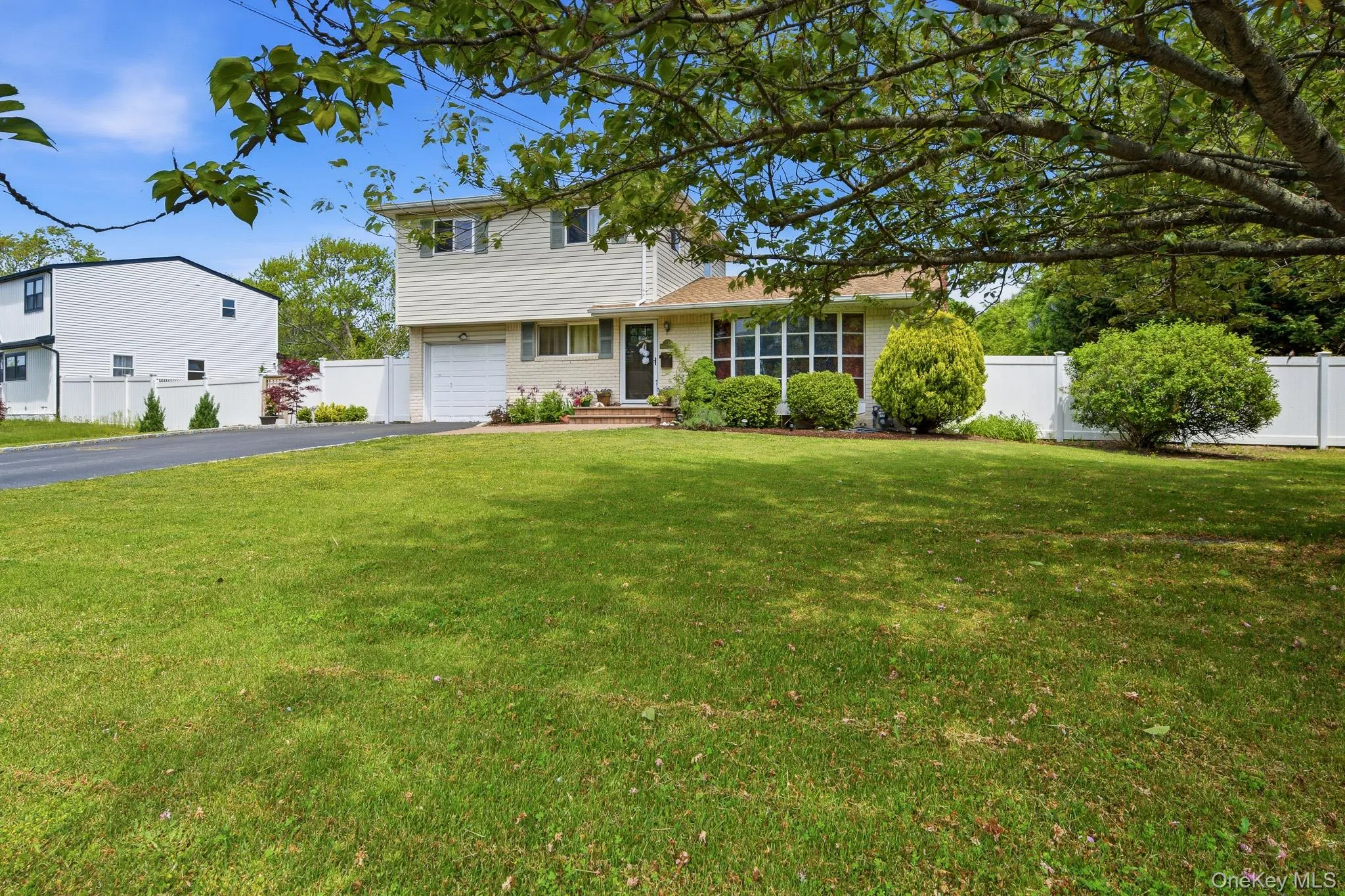 23 Riverdale Drive, Islip, NY, 3 Bedrooms Bedrooms, 8 Rooms Rooms,2 BathroomsBathrooms,Residential,For Rent,Riverdale,0,998996 23 Riverdale Drive, Islip, NY, 3 Bedrooms Bedrooms, 8 Rooms Rooms,2 BathroomsBathrooms,Residential,For Rent,Riverdale,0,998996