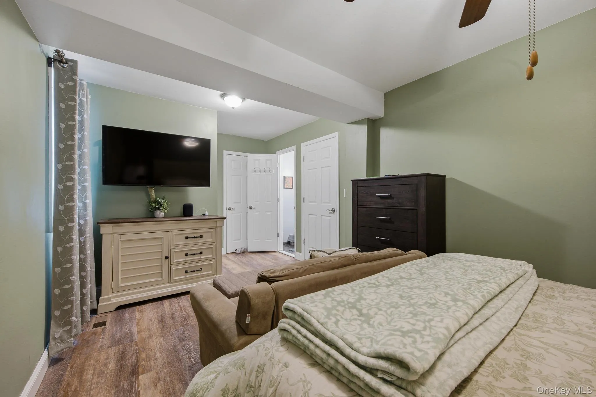 23 Riverdale Drive, Islip, NY, 3 Bedrooms Bedrooms, 8 Rooms Rooms,2 BathroomsBathrooms,Residential,For Rent,Riverdale,0,998996 23 Riverdale Drive, Islip, NY, 3 Bedrooms Bedrooms, 8 Rooms Rooms,2 BathroomsBathrooms,Residential,For Rent,Riverdale,0,998996