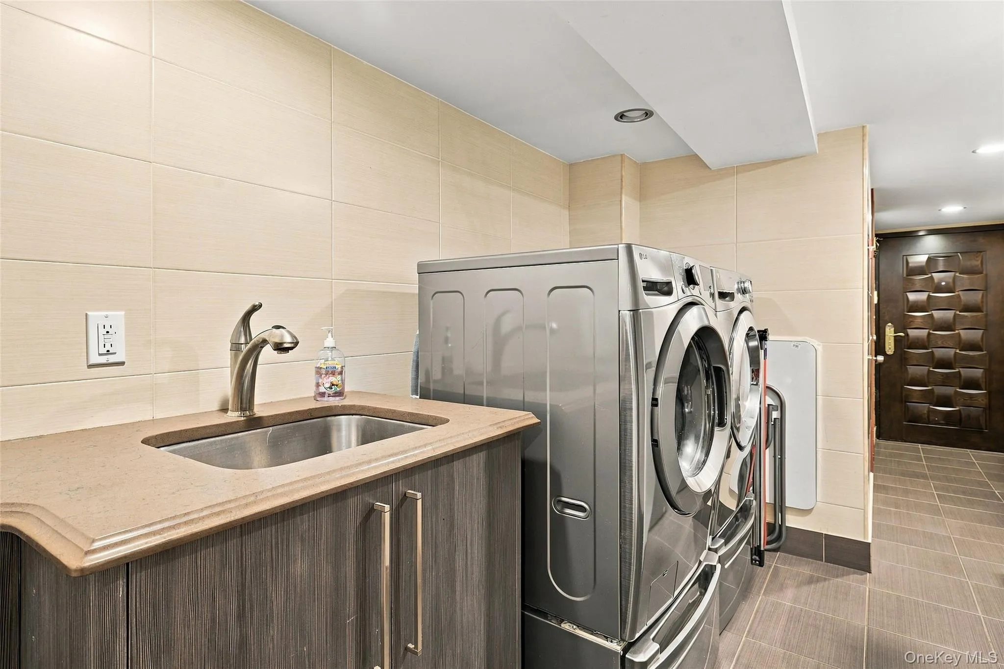 99-53 65th Road, New York, NY, 3 Bedrooms Bedrooms, 9 Rooms Rooms,2 BathroomsBathrooms,Residential,For Rent,65th,0,999000 99-53 65th Road, New York, NY, 3 Bedrooms Bedrooms, 9 Rooms Rooms,2 BathroomsBathrooms,Residential,For Rent,65th,0,999000