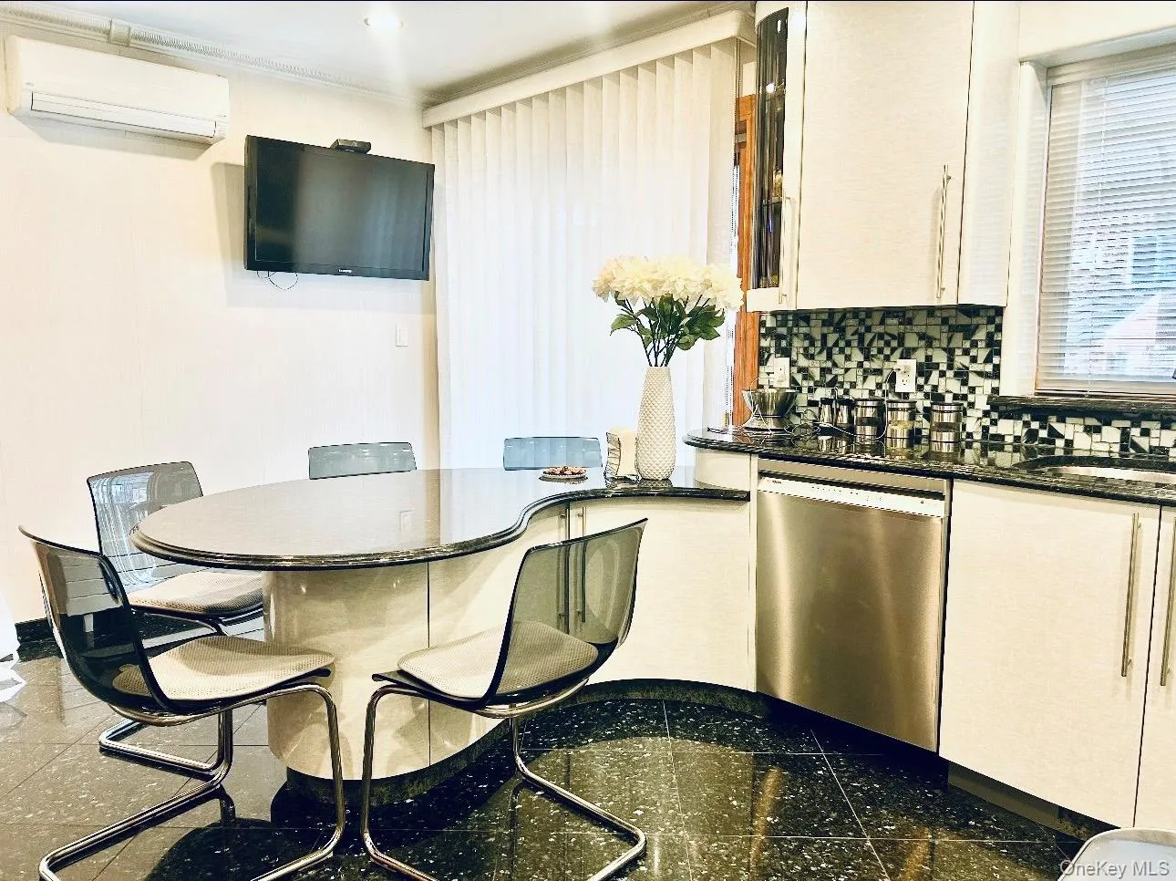 9953 65th Road, New York, NY, 3 Bedrooms Bedrooms, 9 Rooms Rooms,2 BathroomsBathrooms,Residential,For Rent,65th,0,999000 9953 65th Road, New York, NY, 3 Bedrooms Bedrooms, 9 Rooms Rooms,2 BathroomsBathrooms,Residential,For Rent,65th,0,999000