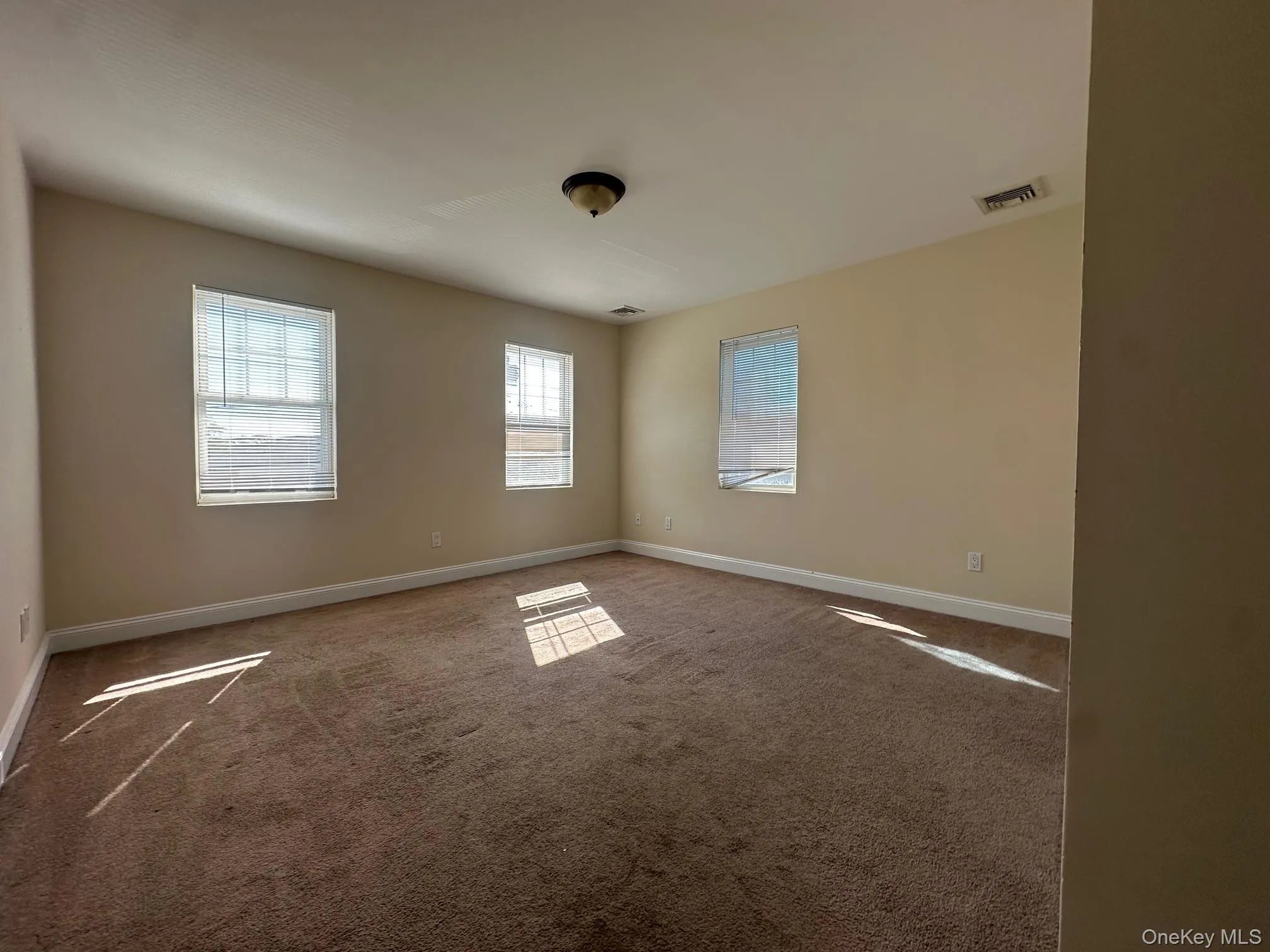 38 east Avenue, Glen Cove, NY, 2 Bedrooms Bedrooms, 4 Rooms Rooms,1 BathroomBathrooms,Residential Lease,For Rent,east,0,999011 38 east Avenue, Glen Cove, NY, 2 Bedrooms Bedrooms, 4 Rooms Rooms,1 BathroomBathrooms,Residential Lease,For Rent,east,0,999011