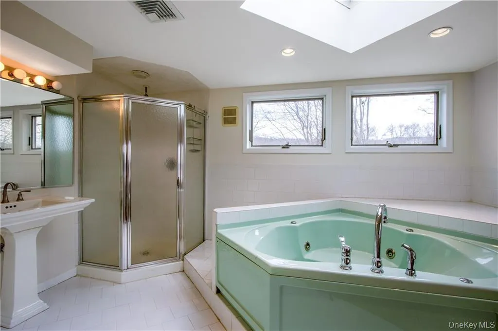 241 Main Street, Cornwall, NY, 3 Bedrooms Bedrooms, 6 Rooms Rooms,2 BathroomsBathrooms,Residential Lease,For Rent,Main,0,999013 241 Main Street, Cornwall, NY, 3 Bedrooms Bedrooms, 6 Rooms Rooms,2 BathroomsBathrooms,Residential Lease,For Rent,Main,0,999013