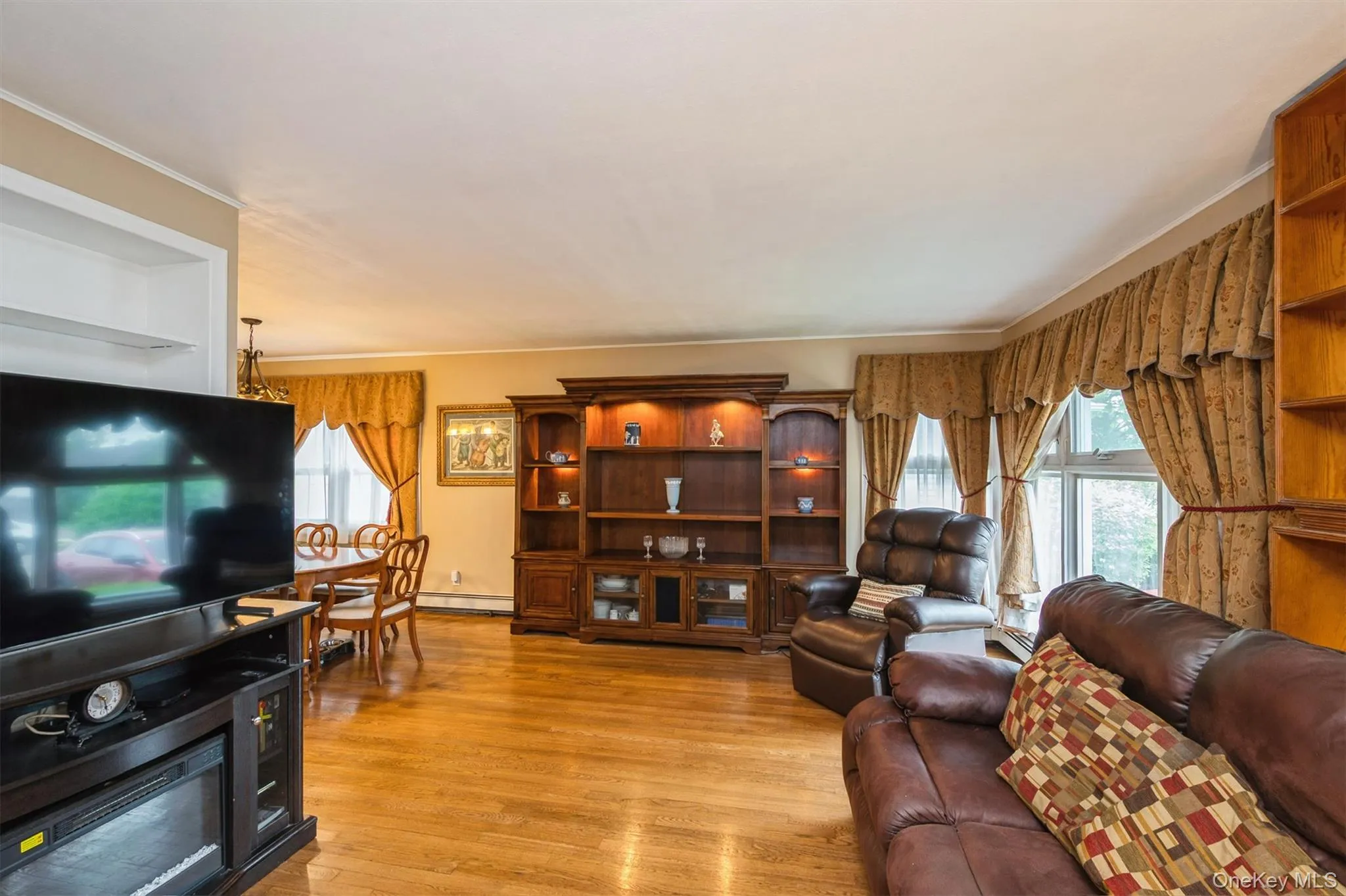 361 Spruce Lane, Hempstead, NY, 3 Bedrooms Bedrooms, 7 Rooms Rooms,2 BathroomsBathrooms,Residential,For Rent,Spruce,0,999022 361 Spruce Lane, Hempstead, NY, 3 Bedrooms Bedrooms, 7 Rooms Rooms,2 BathroomsBathrooms,Residential,For Rent,Spruce,0,999022
