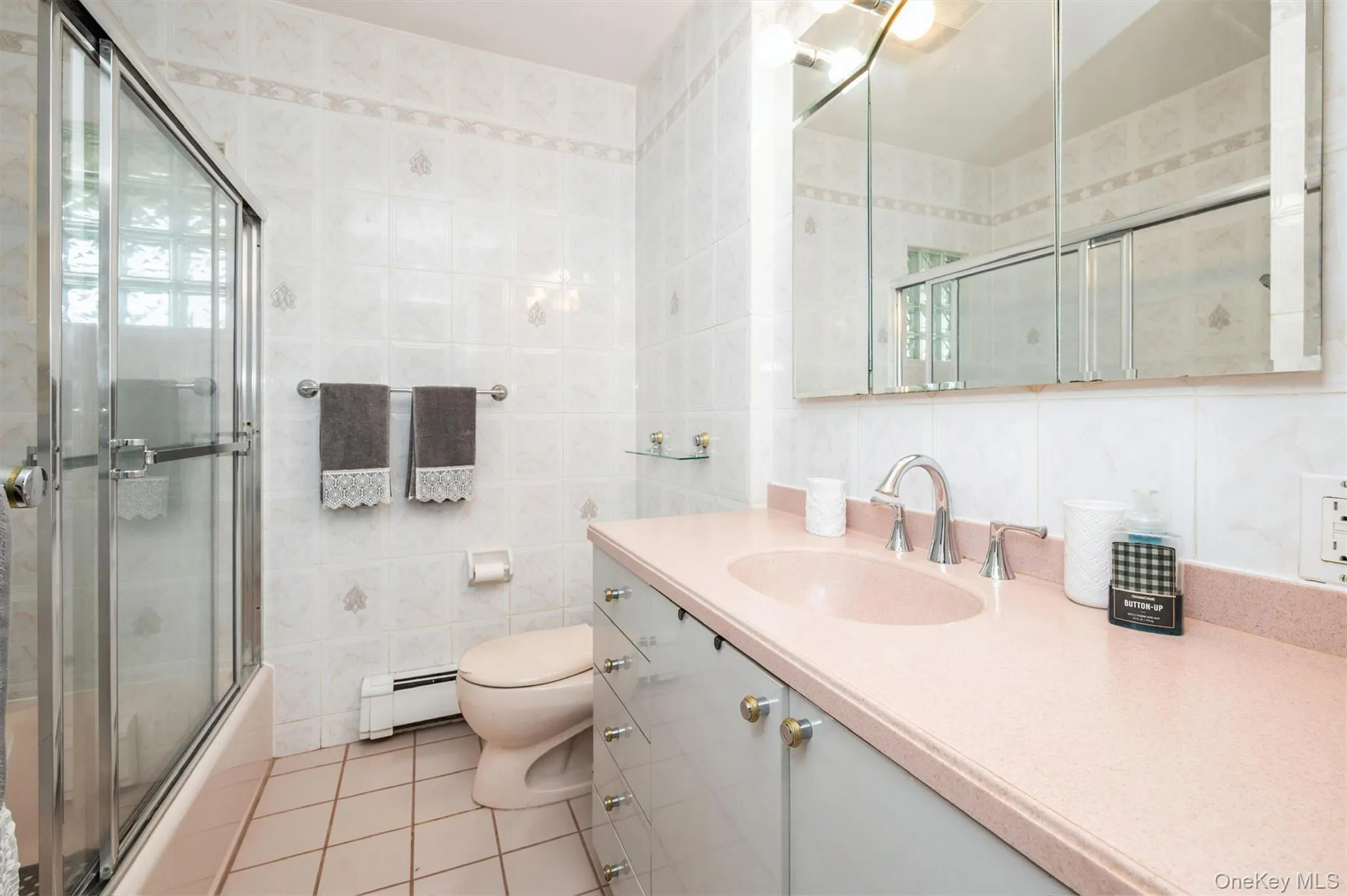 361 Spruce Lane, Hempstead, NY, 3 Bedrooms Bedrooms, 7 Rooms Rooms,2 BathroomsBathrooms,Residential,For Rent,Spruce,0,999022 361 Spruce Lane, Hempstead, NY, 3 Bedrooms Bedrooms, 7 Rooms Rooms,2 BathroomsBathrooms,Residential,For Rent,Spruce,0,999022