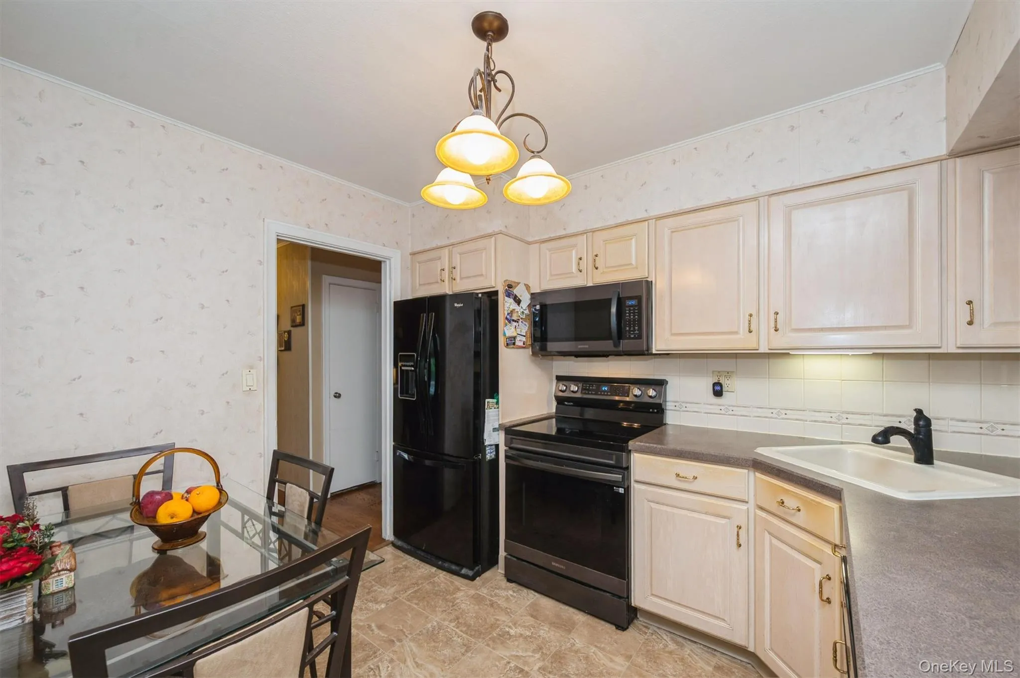 361 Spruce Lane, Hempstead, NY, 3 Bedrooms Bedrooms, 7 Rooms Rooms,2 BathroomsBathrooms,Residential,For Rent,Spruce,0,999022 361 Spruce Lane, Hempstead, NY, 3 Bedrooms Bedrooms, 7 Rooms Rooms,2 BathroomsBathrooms,Residential,For Rent,Spruce,0,999022