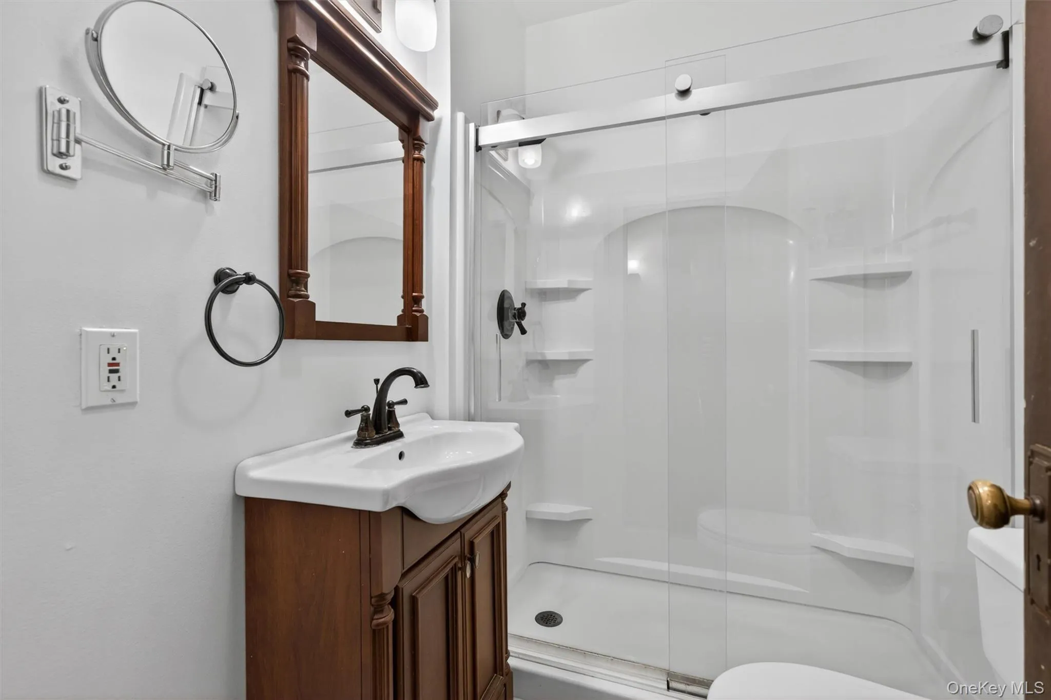 4 Mt Hope Avenue, Mount Hope, NY, 4 Bedrooms Bedrooms, 8 Rooms Rooms,1 BathroomBathrooms,Residential,For Rent,Mt Hope,0,999028 4 Mt Hope Avenue, Mount Hope, NY, 4 Bedrooms Bedrooms, 8 Rooms Rooms,1 BathroomBathrooms,Residential,For Rent,Mt Hope,0,999028