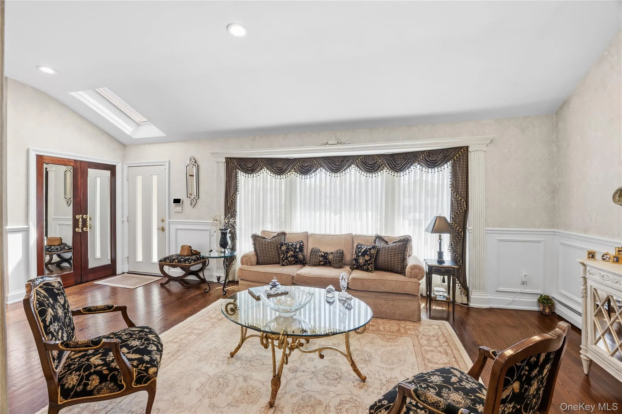 77 Lake Drive, North Hempstead, NY, 4 Bedrooms Bedrooms, 9 Rooms Rooms,3 BathroomsBathrooms,Residential,For Rent,Lake,0,999031 77 Lake Drive, North Hempstead, NY, 4 Bedrooms Bedrooms, 9 Rooms Rooms,3 BathroomsBathrooms,Residential,For Rent,Lake,0,999031