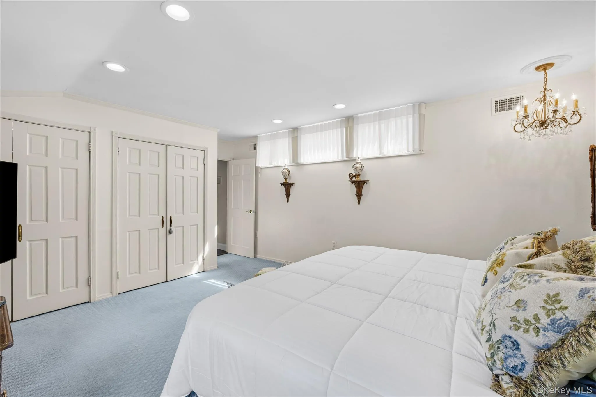 77 Lake Drive, North Hempstead, NY, 4 Bedrooms Bedrooms, 9 Rooms Rooms,3 BathroomsBathrooms,Residential,For Rent,Lake,0,999031 77 Lake Drive, North Hempstead, NY, 4 Bedrooms Bedrooms, 9 Rooms Rooms,3 BathroomsBathrooms,Residential,For Rent,Lake,0,999031